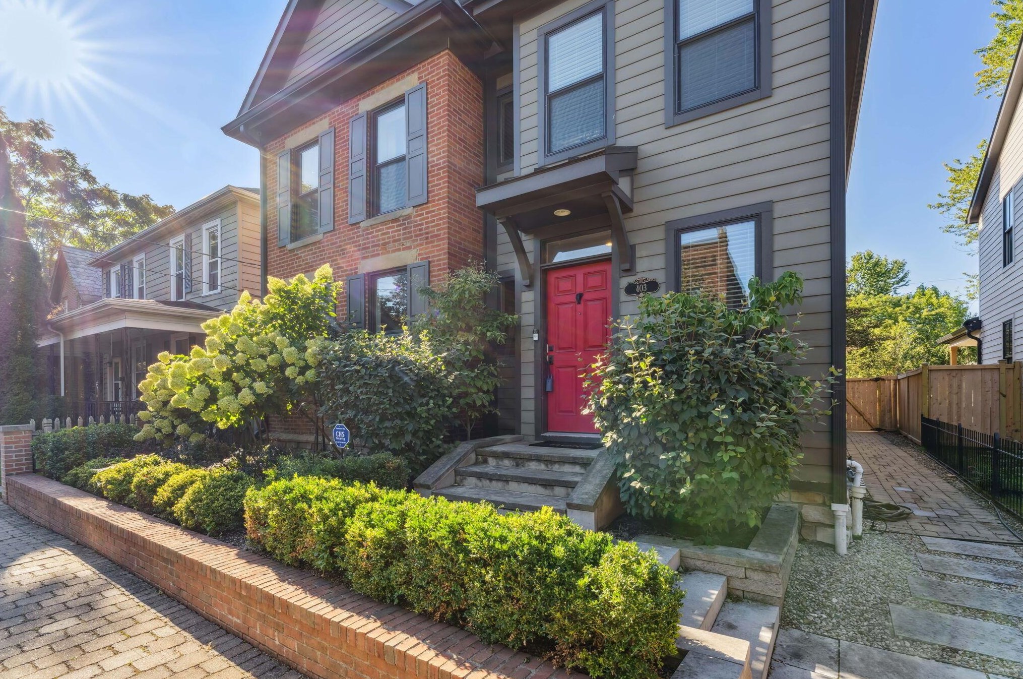 403 Sycamore St, Columbus, OH 43206-2285