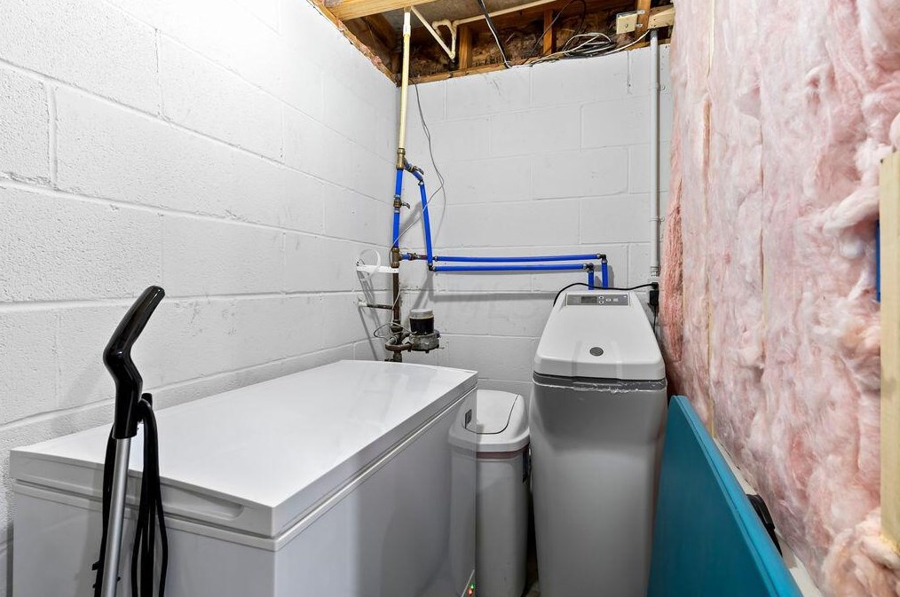 1364 Tenagra Way, Columbus OH 43228-9192 exterior