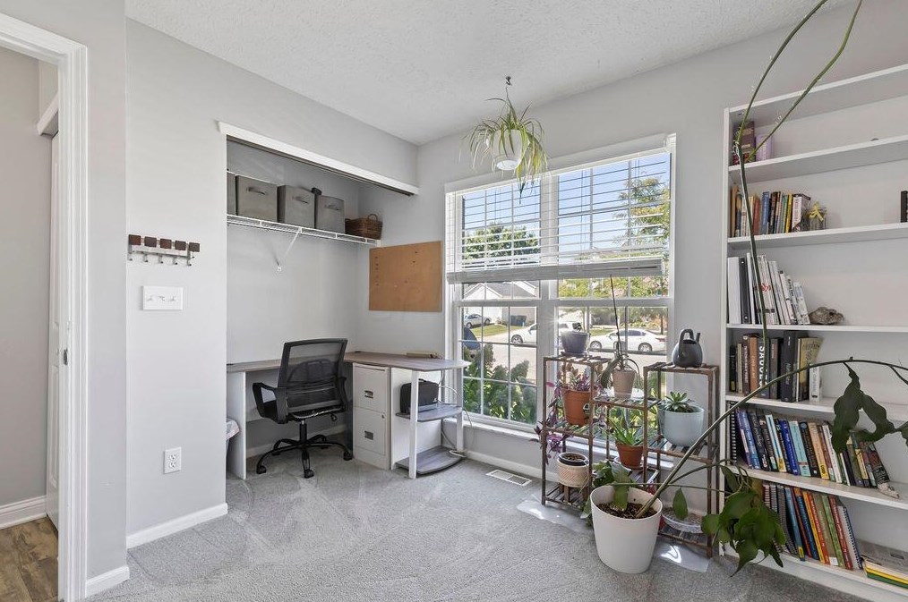 1364 Tenagra Way, Columbus OH 43228-9192 exterior