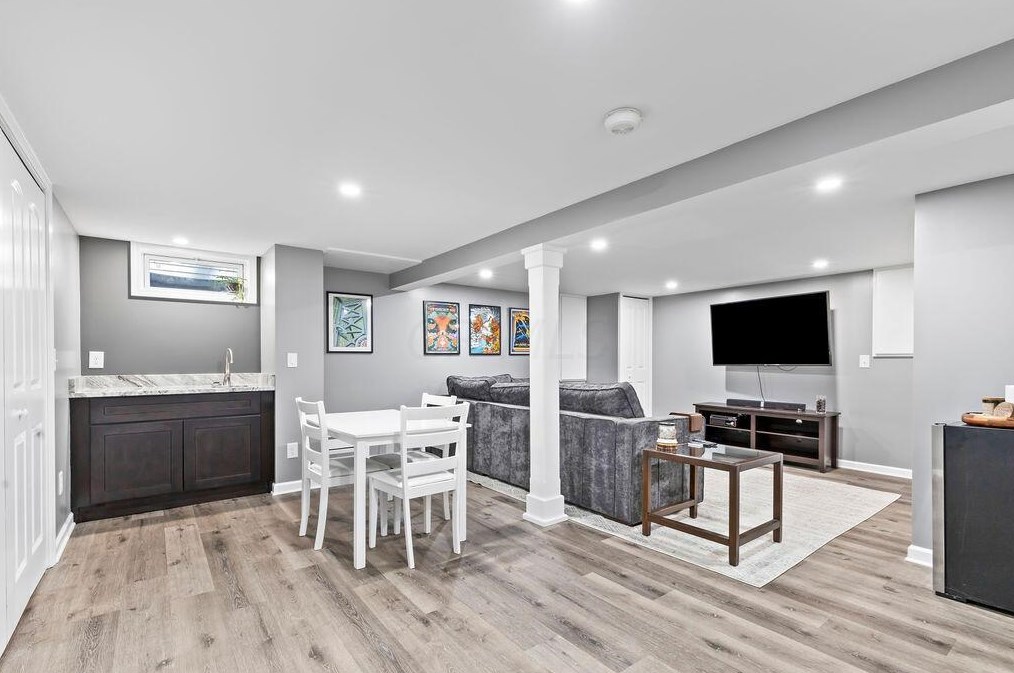 1364 Tenagra Way, Columbus OH 43228-9192 exterior