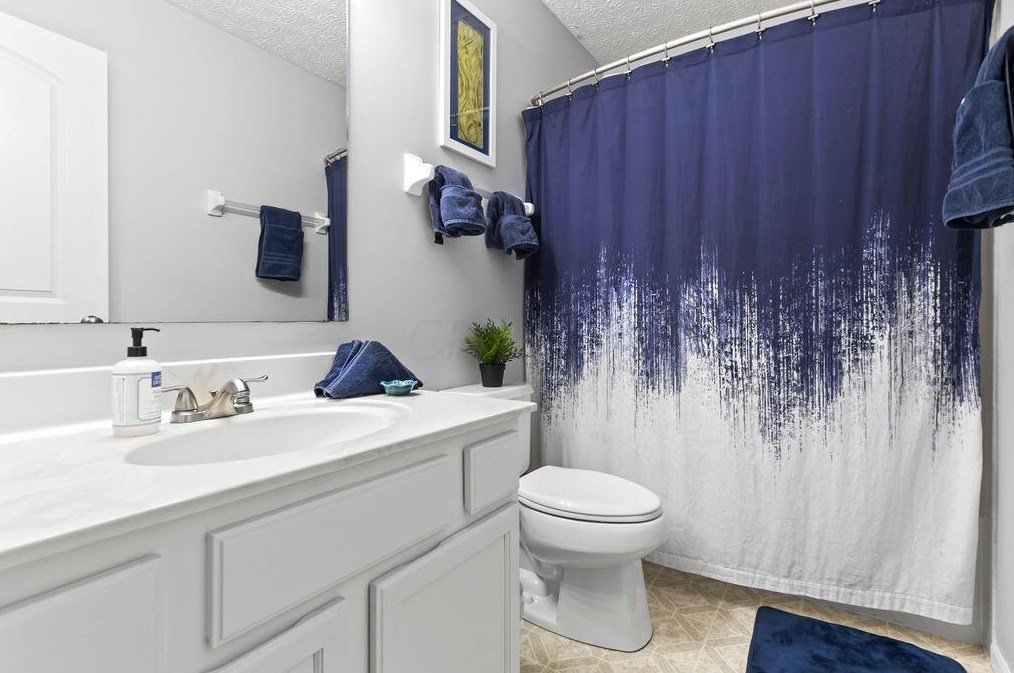 1364 Tenagra Way, Columbus OH 43228-9192 exterior