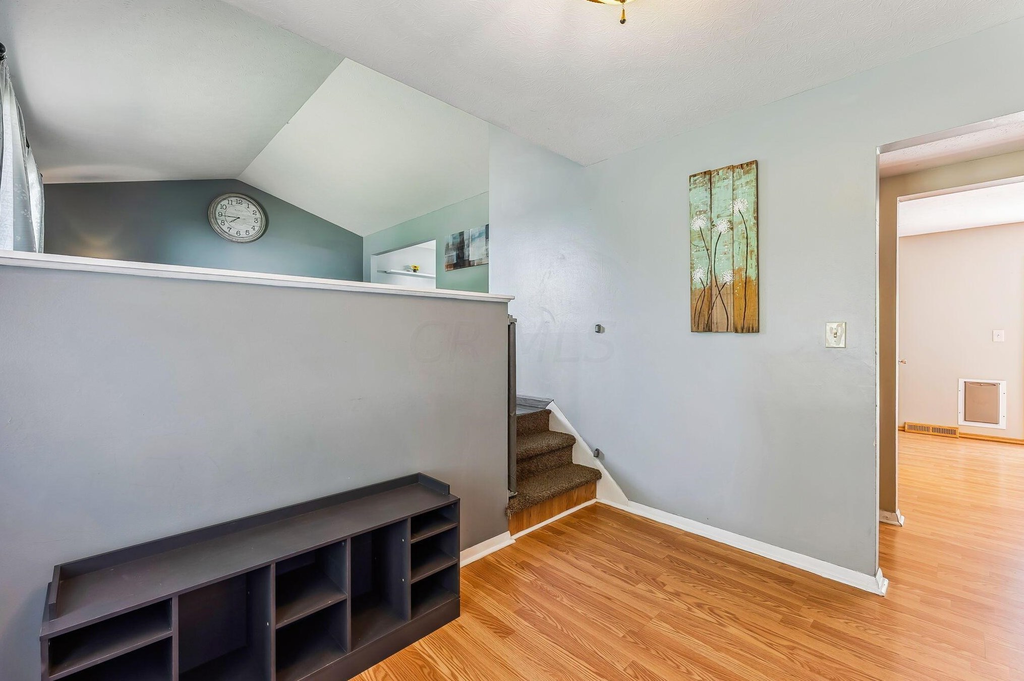 1329 Chesterton Ln, Columbus OH  43229-2619 exterior