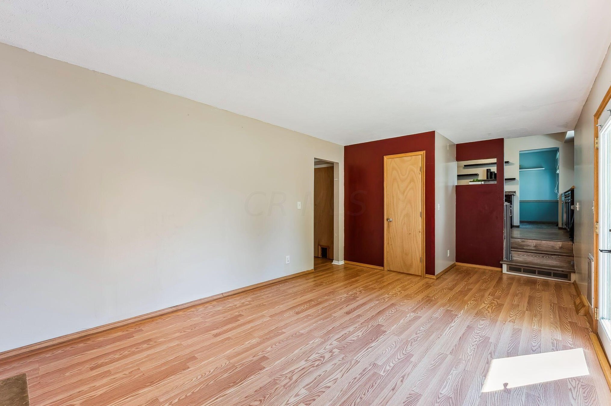 1329 Chesterton Ln, Columbus OH  43229-2619 exterior