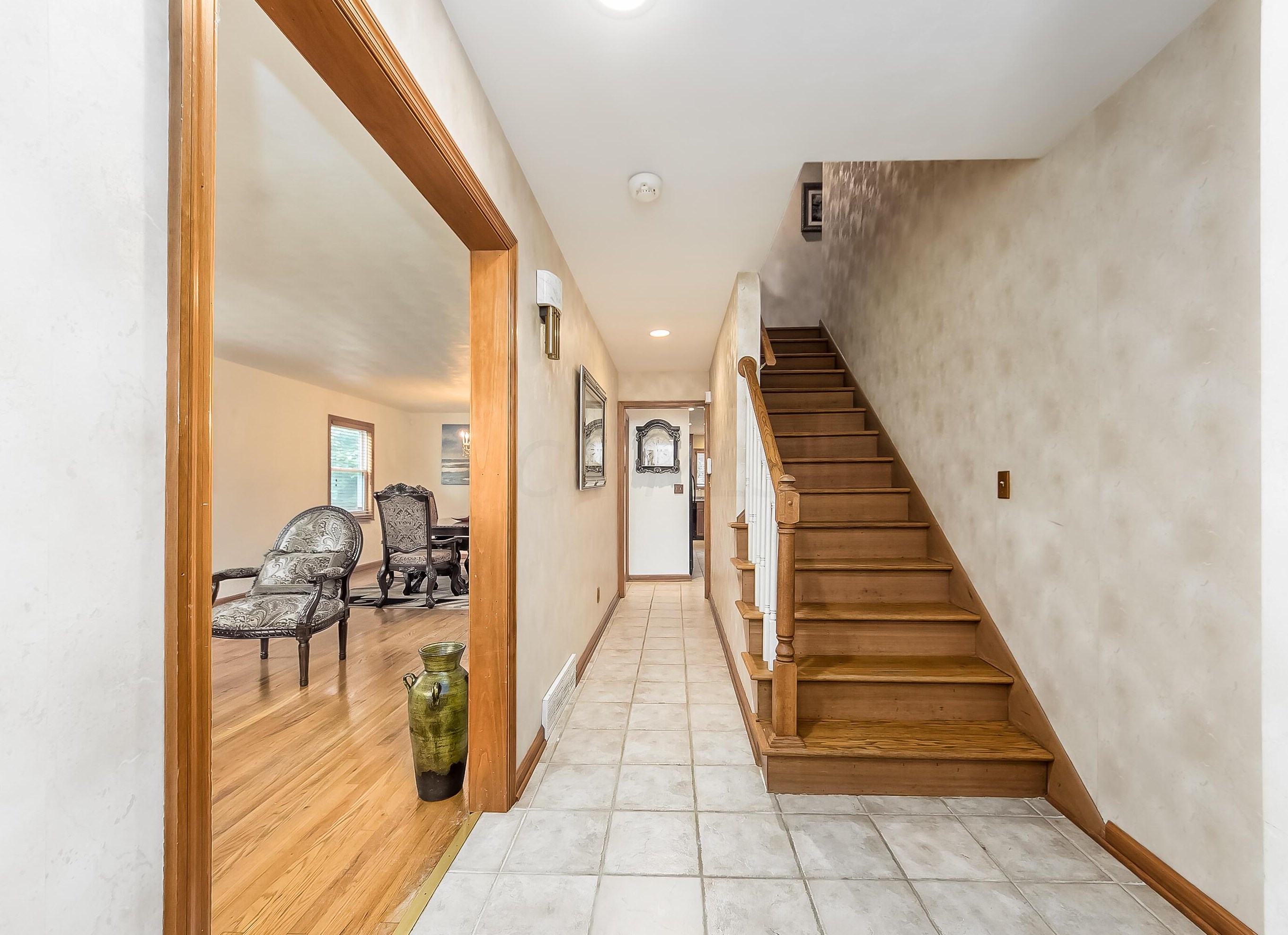 1801 Kenview Rd, Columbus, OH 43209