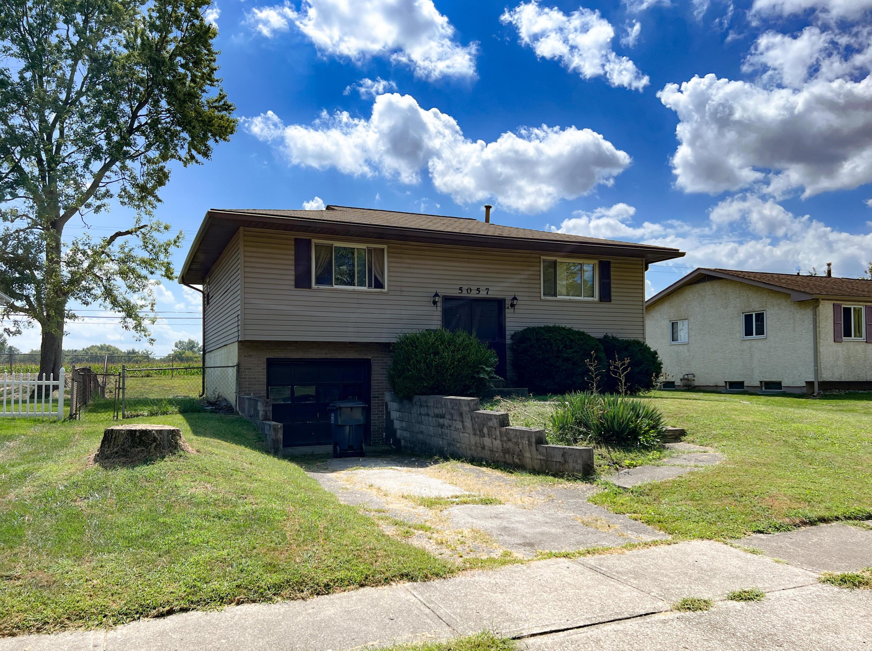 5057 Fullerton Dr, Columbus, OH 43232-6213