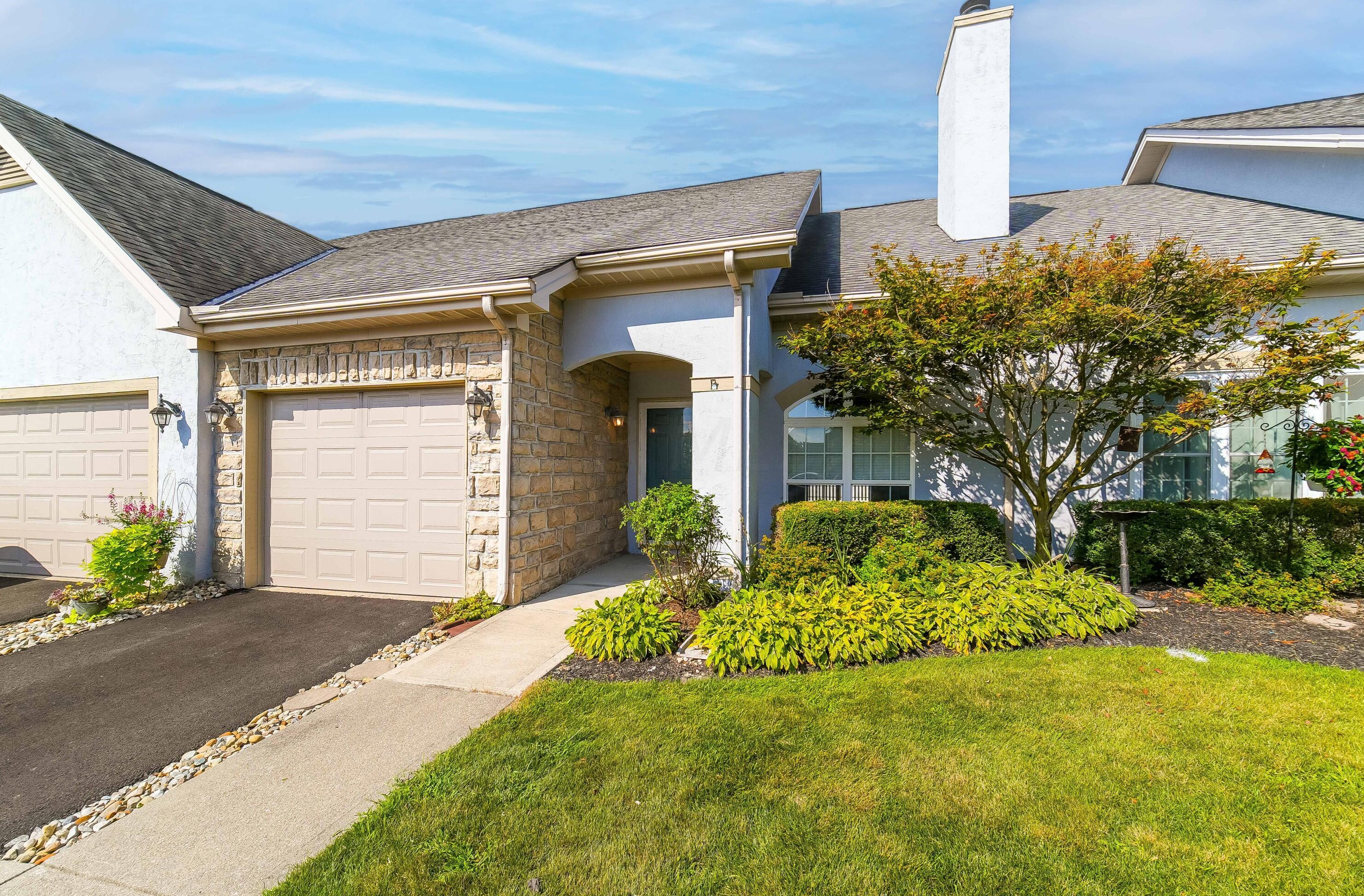 900 Village Dr, Delaware, OH 43015-3081