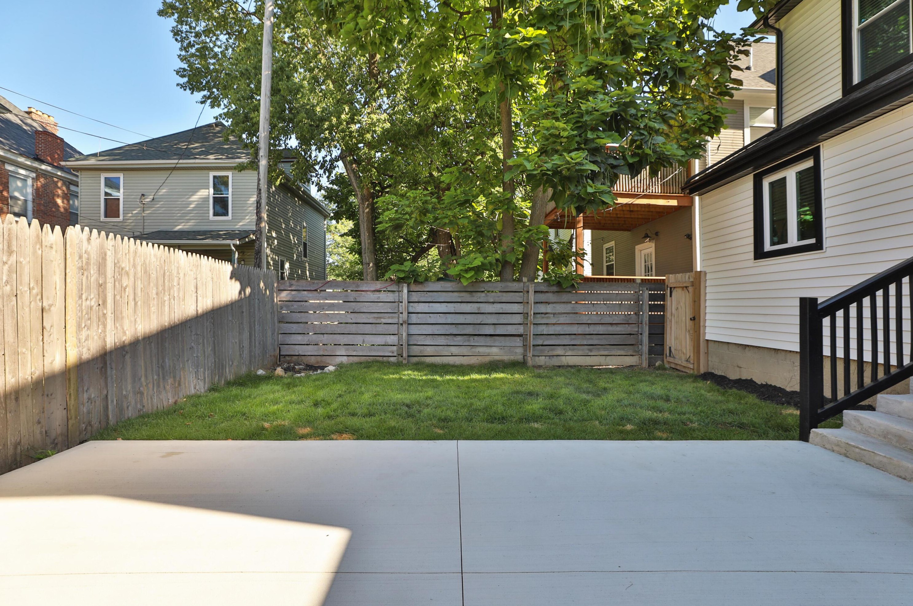 119 Champion Ave, Columbus OH 43203-1559 exterior