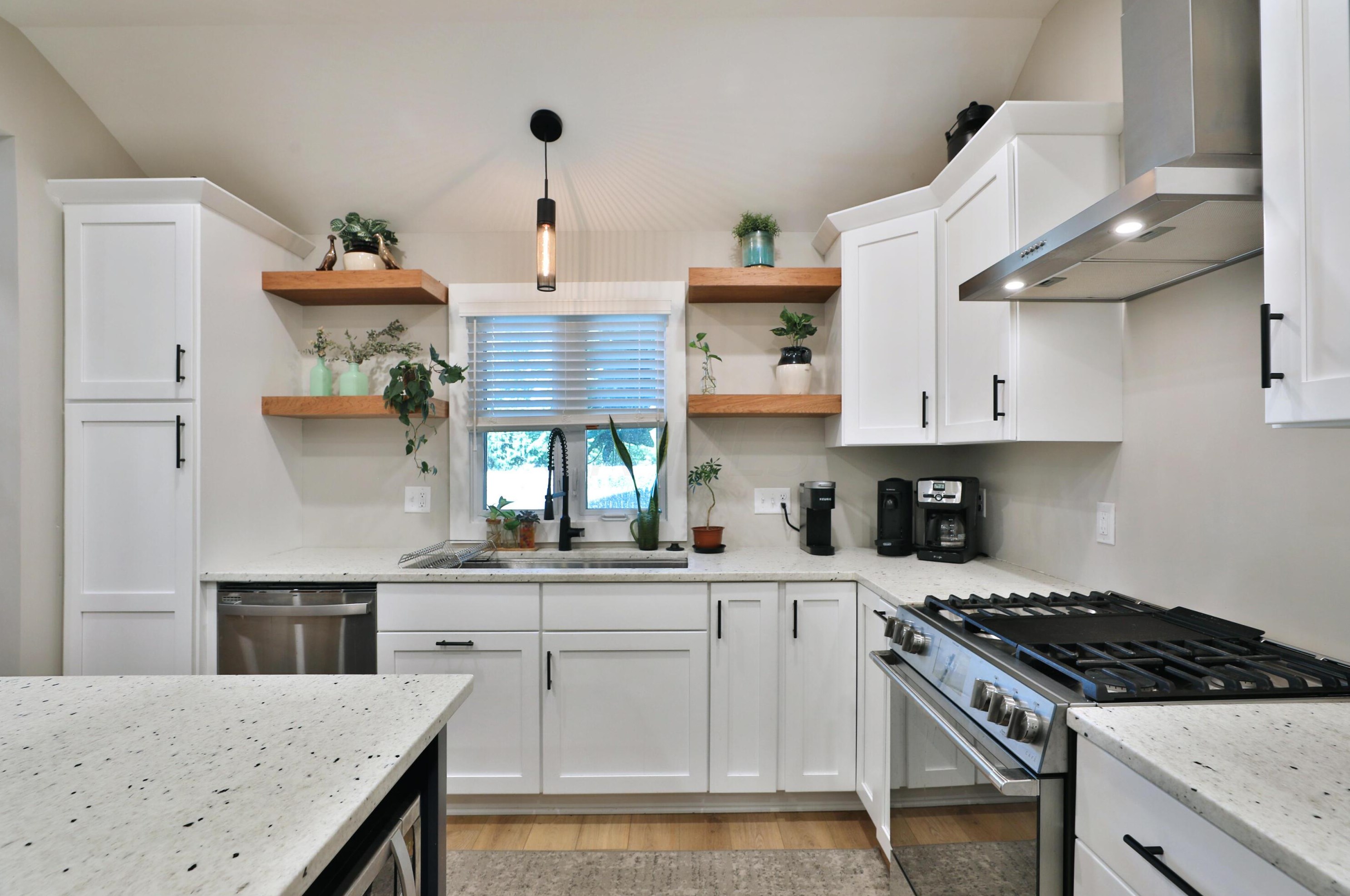 119 Champion Ave, Columbus OH 43203-1559 exterior