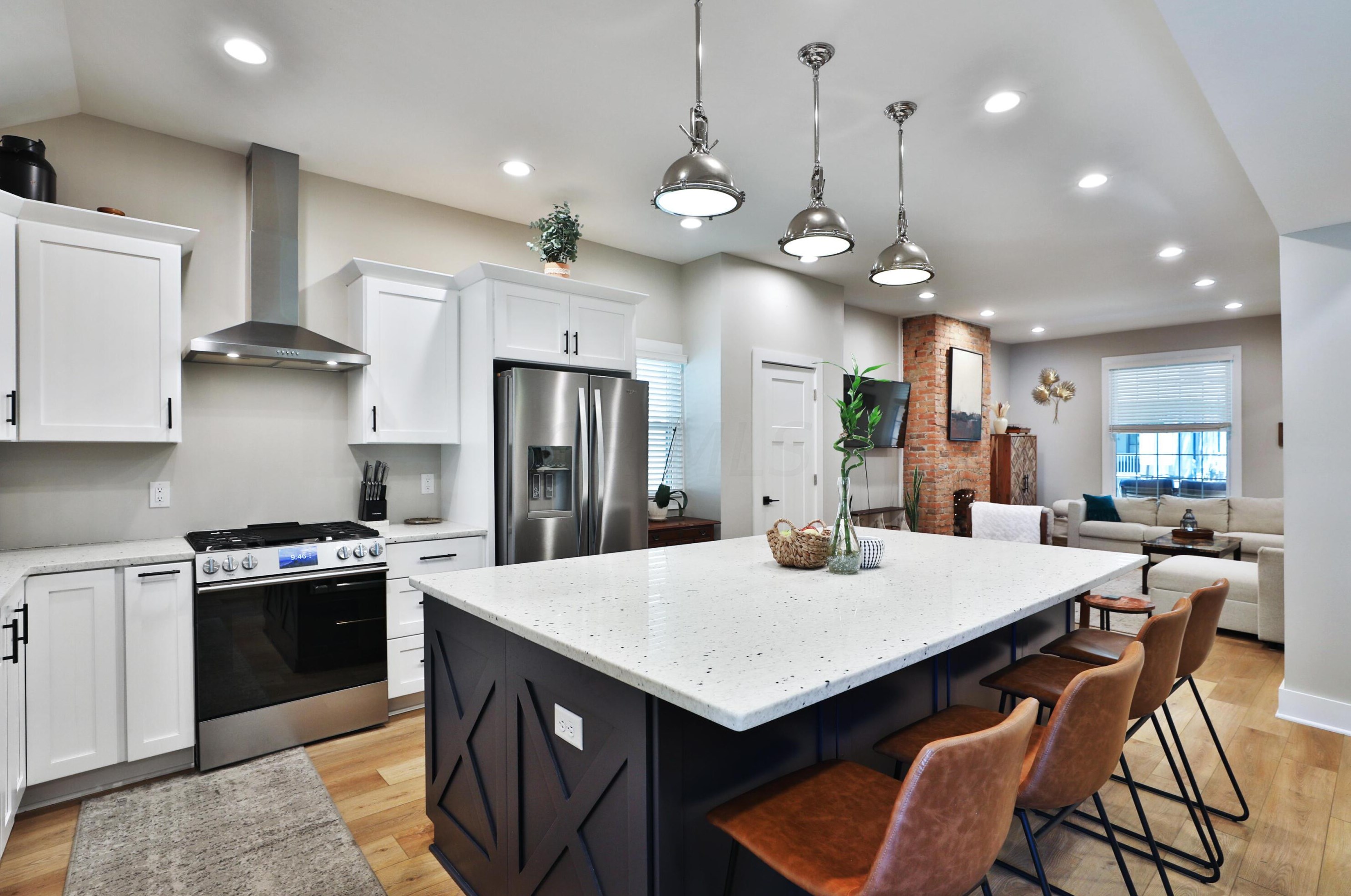 119 Champion Ave, Columbus OH 43203-1559 exterior