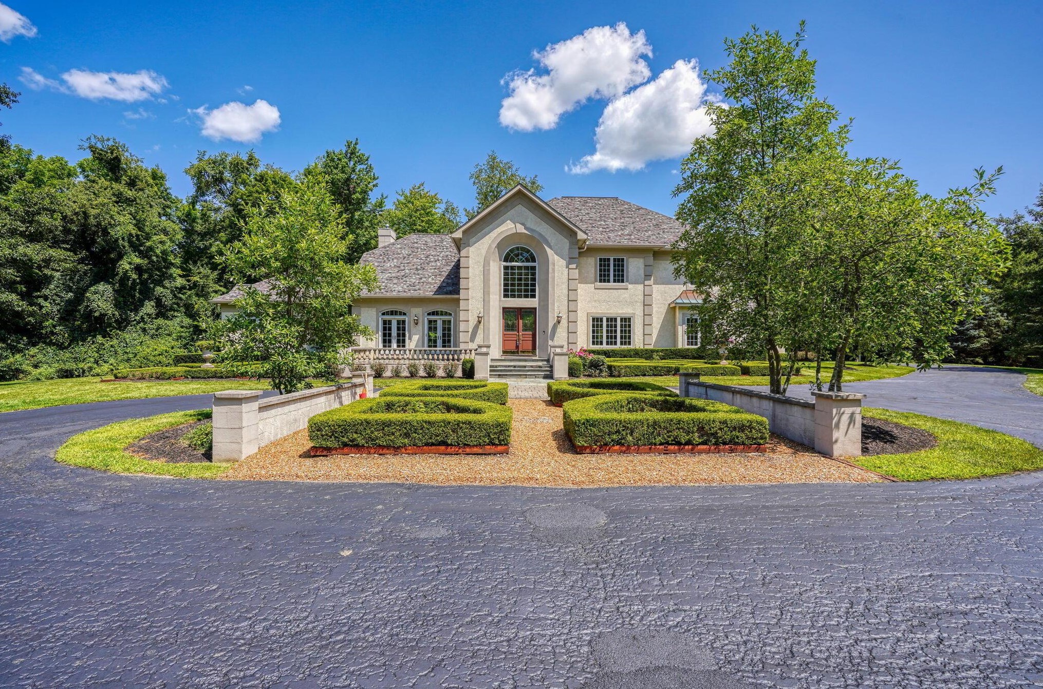 2607 Swisher Creek Dr, Blacklick, OH 43004
