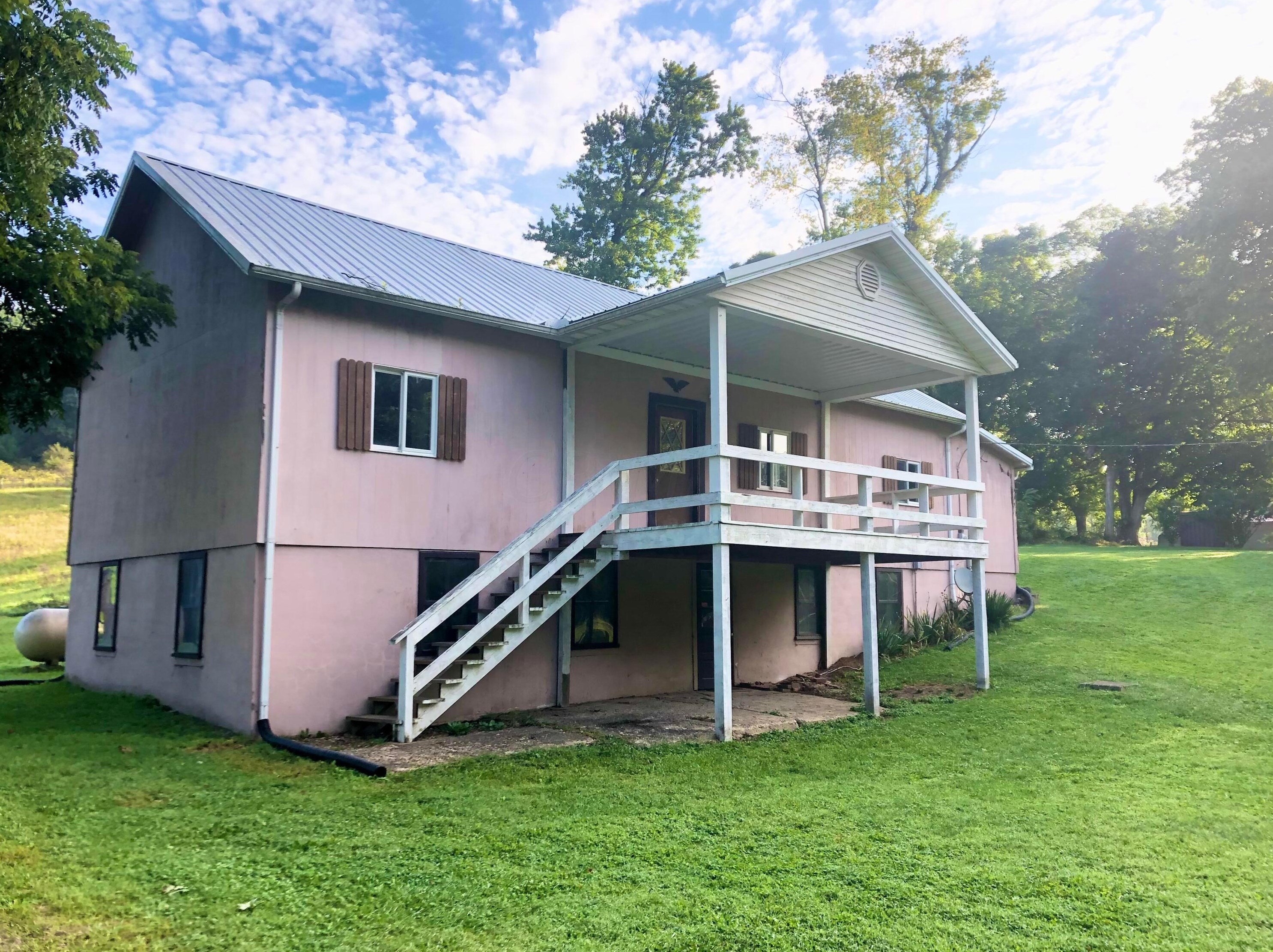 29431 Flat Run Rd, Danville, OH 43014