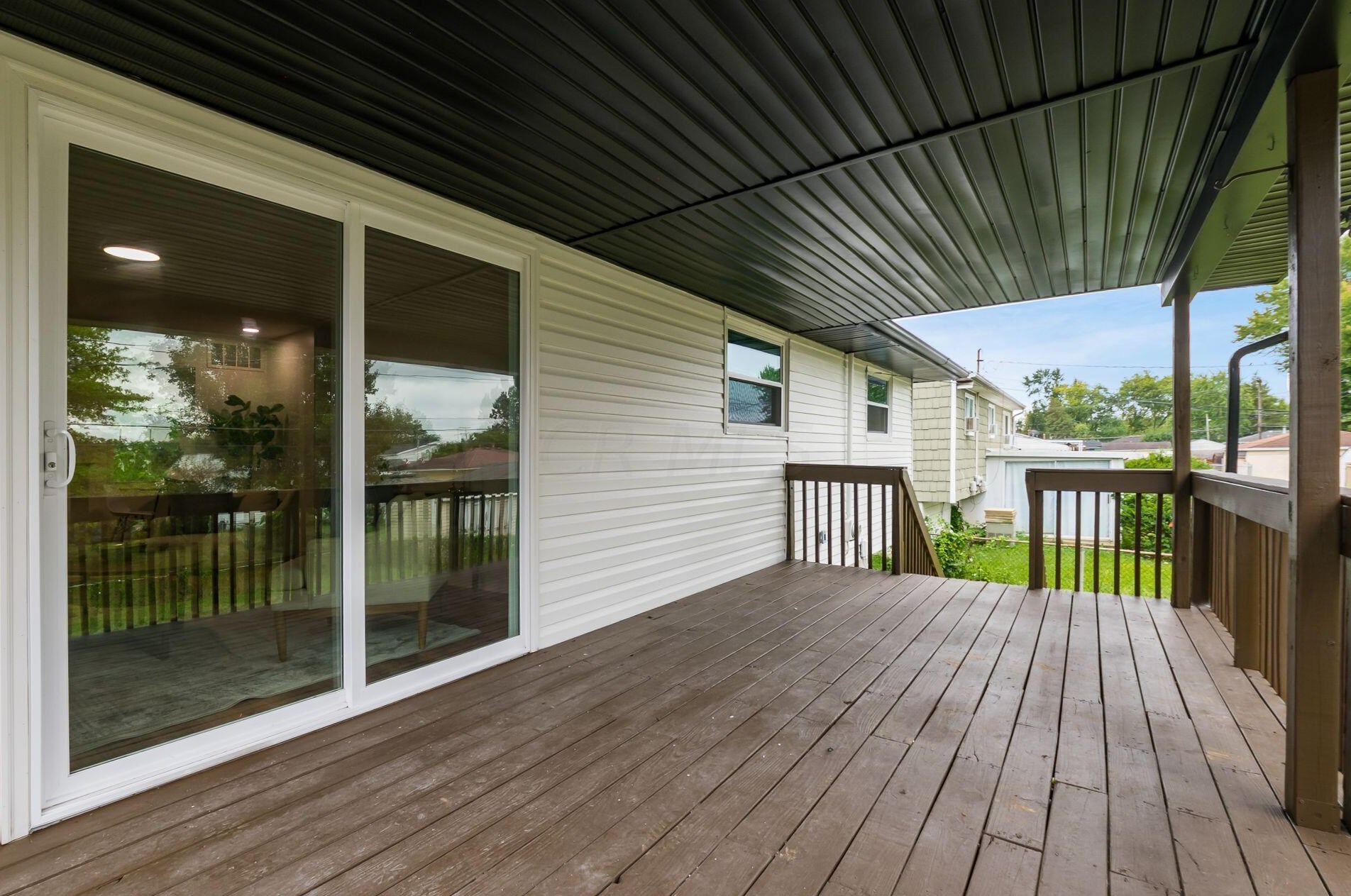 3889 Frazier Rd, Columbus OH 43207-4132 exterior