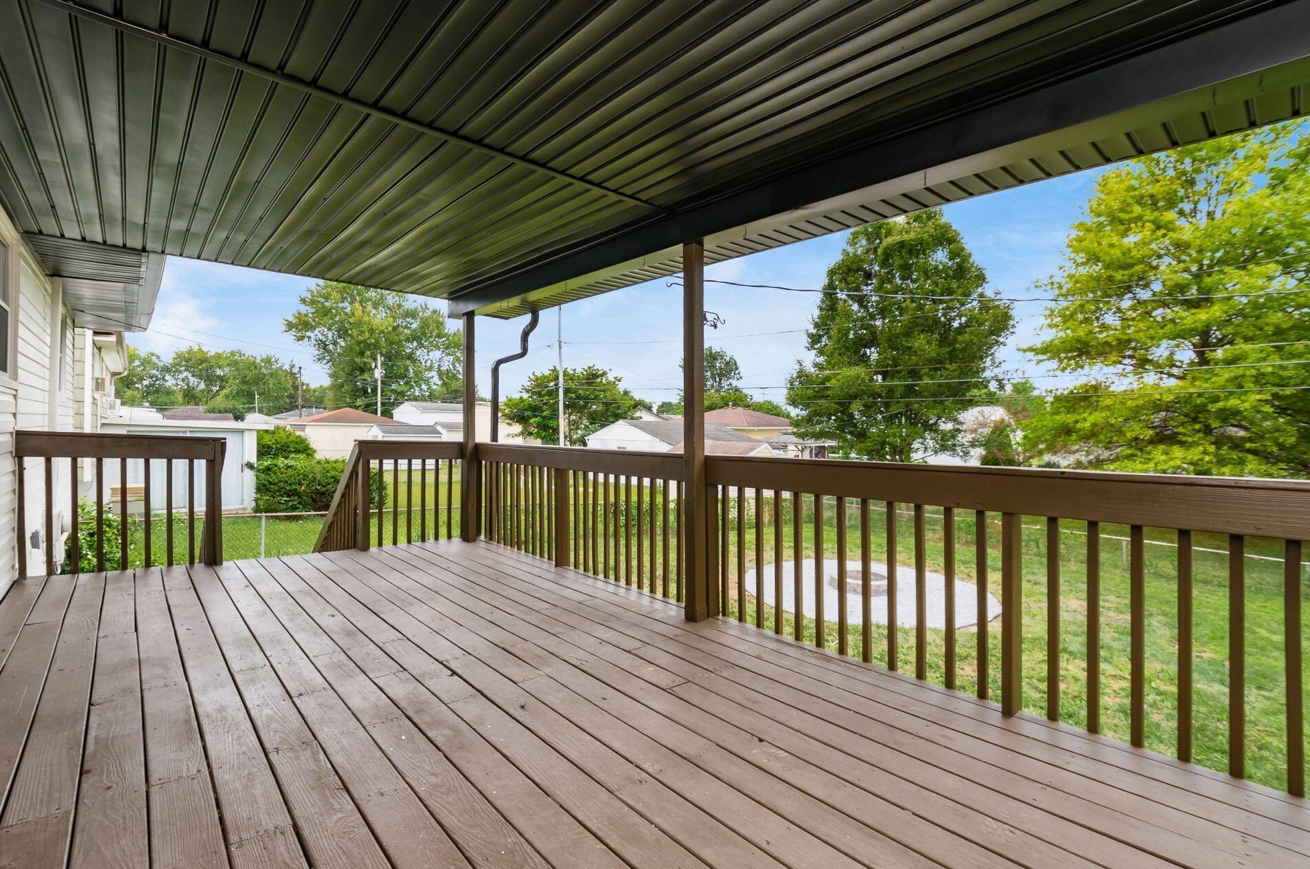 3889 Frazier Rd, Columbus OH 43207-4132 exterior