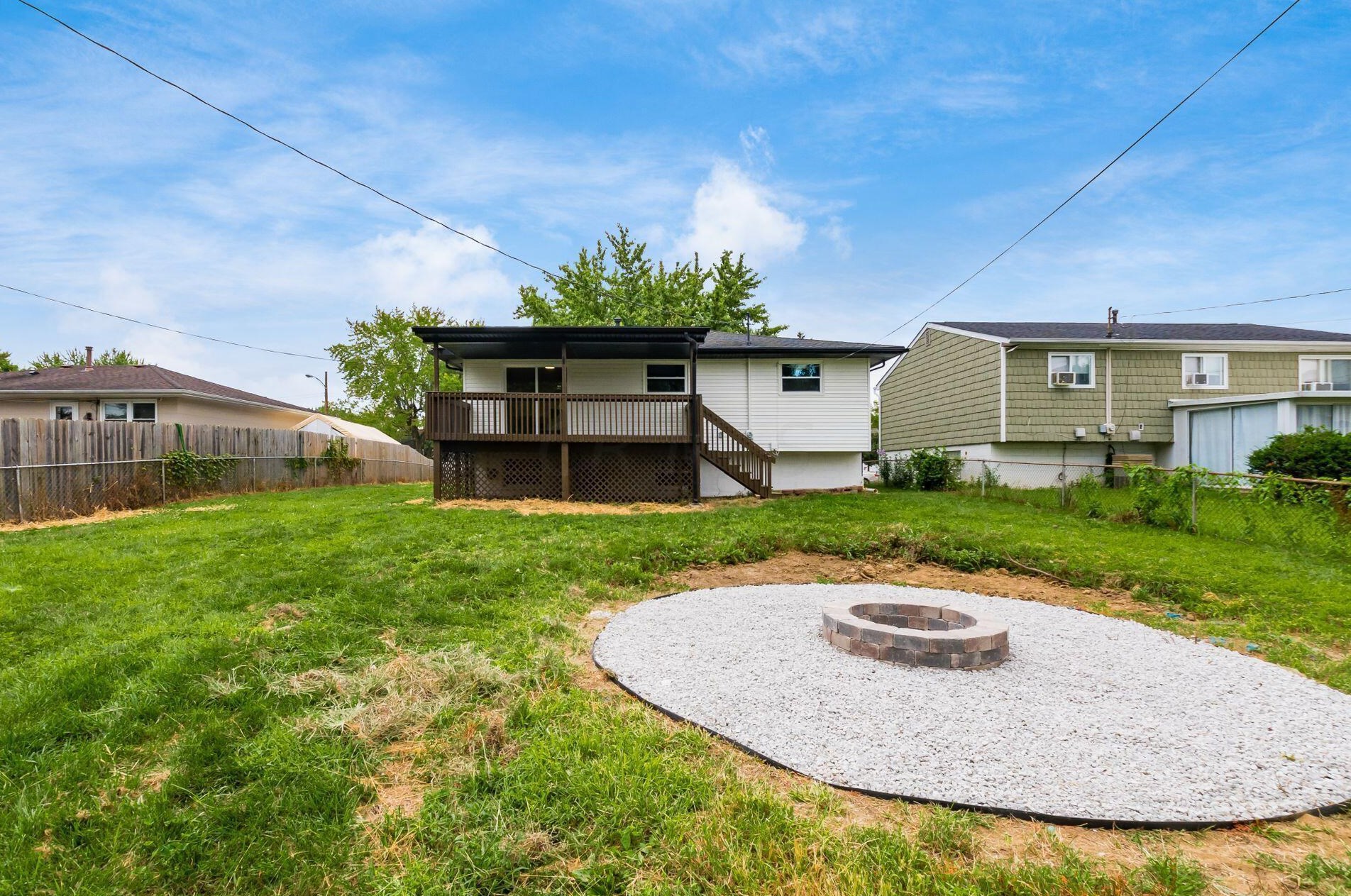 3889 Frazier Rd, Columbus OH 43207-4132 exterior