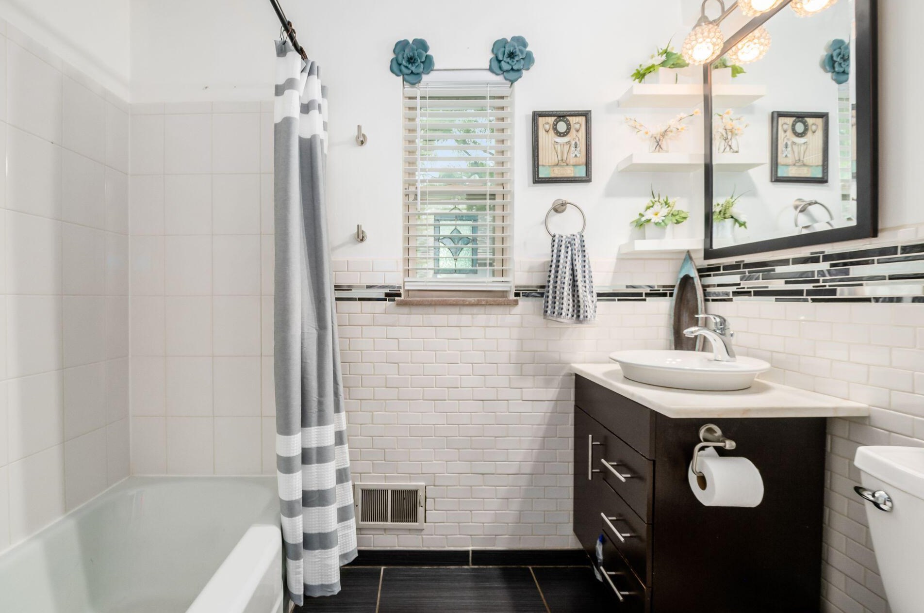 315 Kellner Rd, Columbus OH  43209-2044 exterior