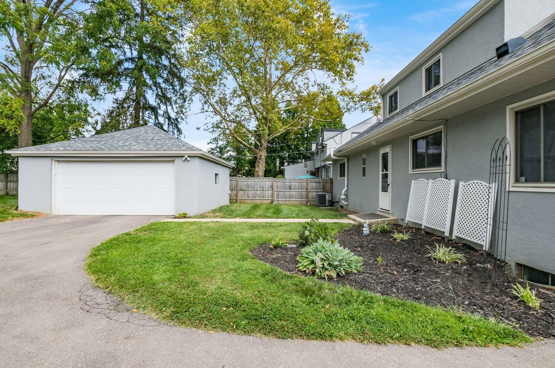 315 Kellner Rd, Columbus OH  43209-2044 exterior