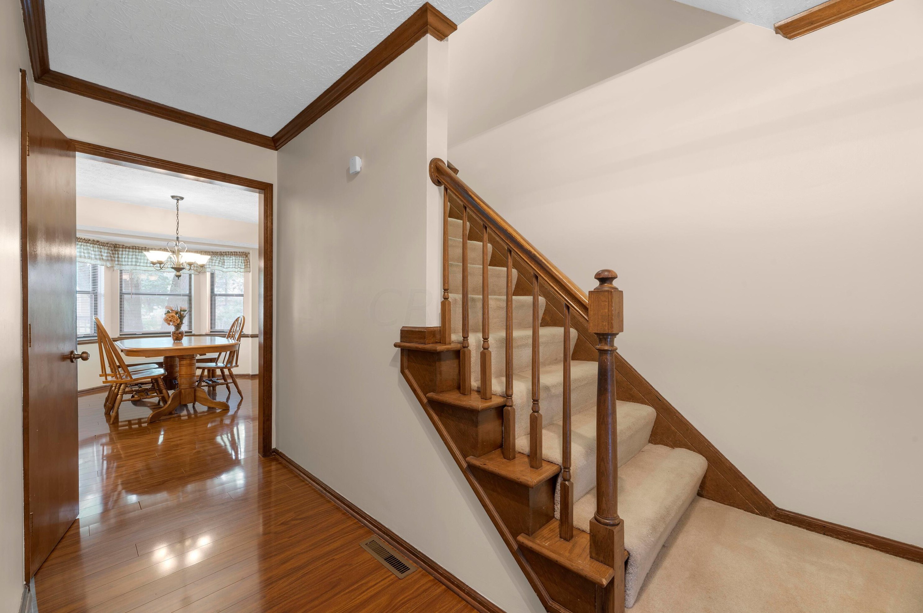7719 Strathmoore Rd, Dublin, OH 43016-9262