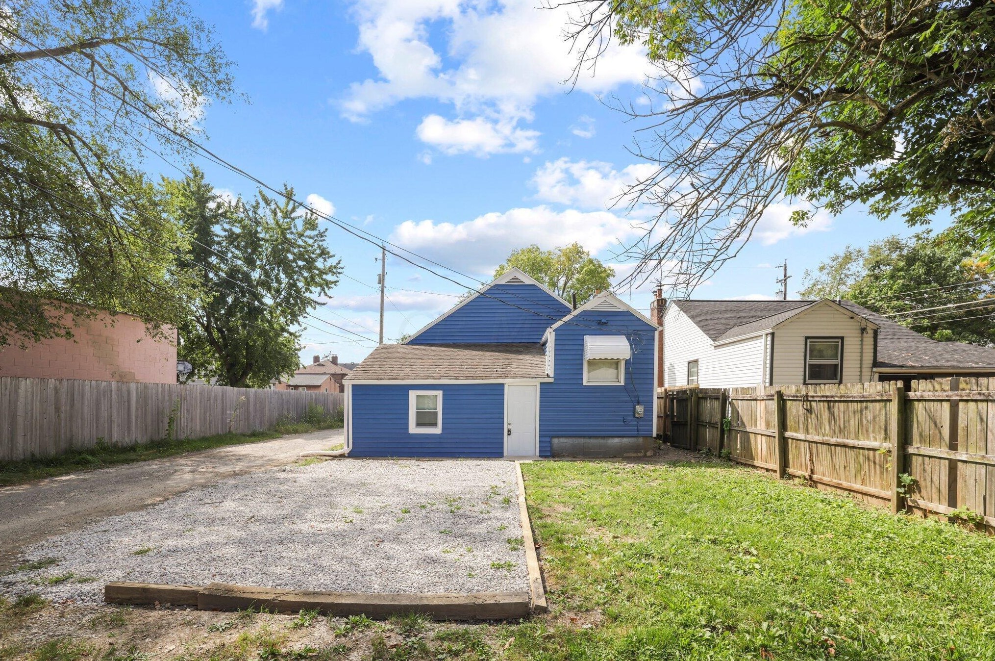 1068 Deshler Ave, Columbus OH  43206-2655 exterior