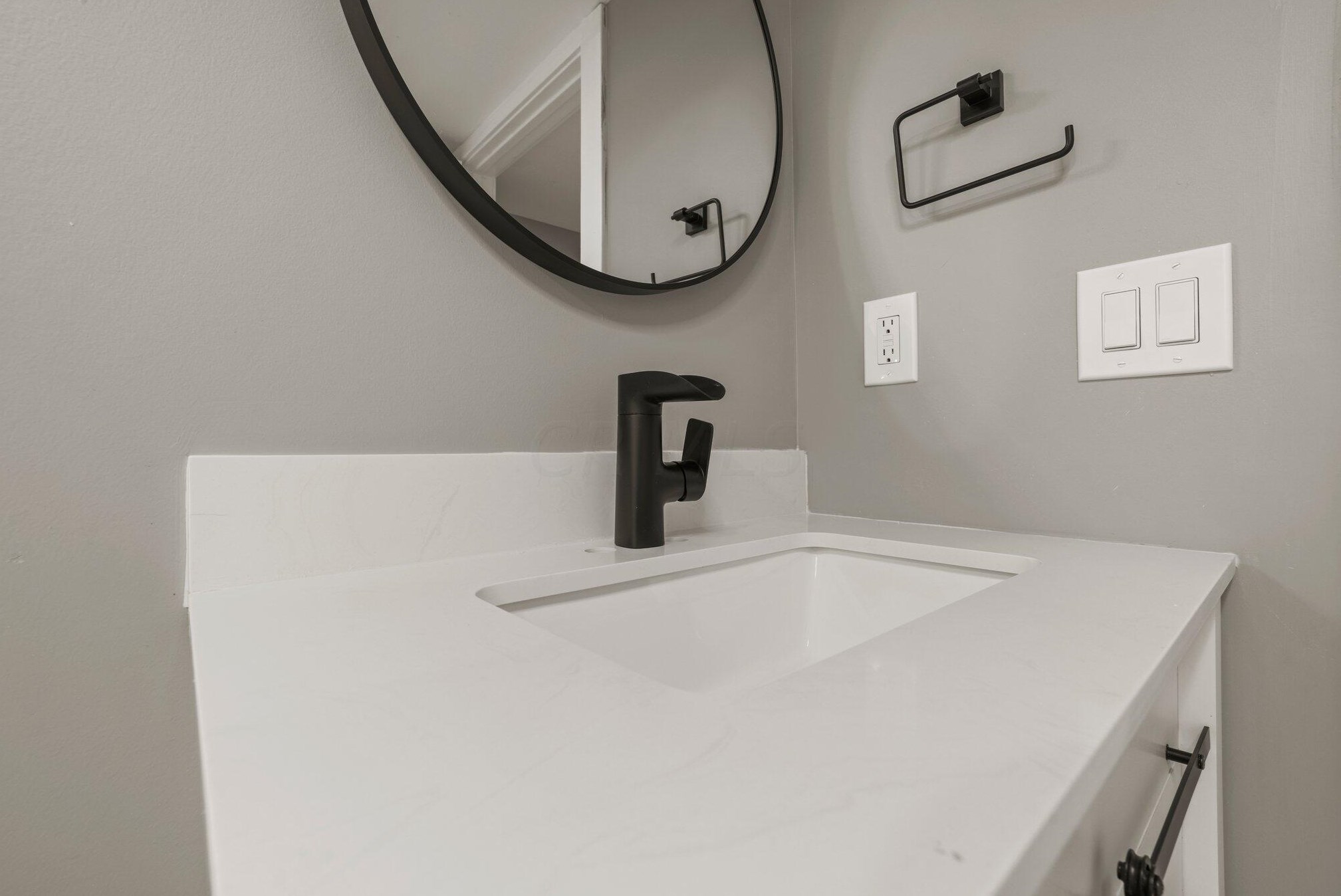 1068 Deshler Ave, Columbus OH  43206-2655 exterior