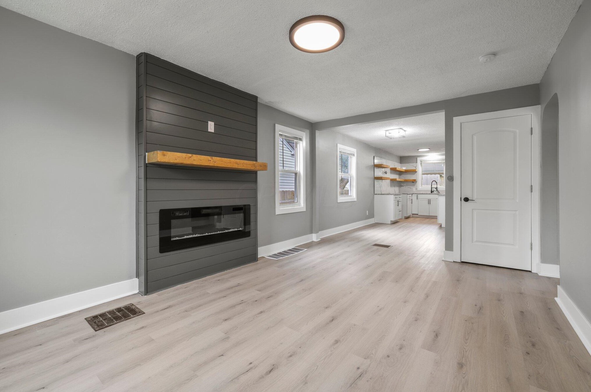 1068 Deshler Ave, Columbus OH  43206-2655 exterior