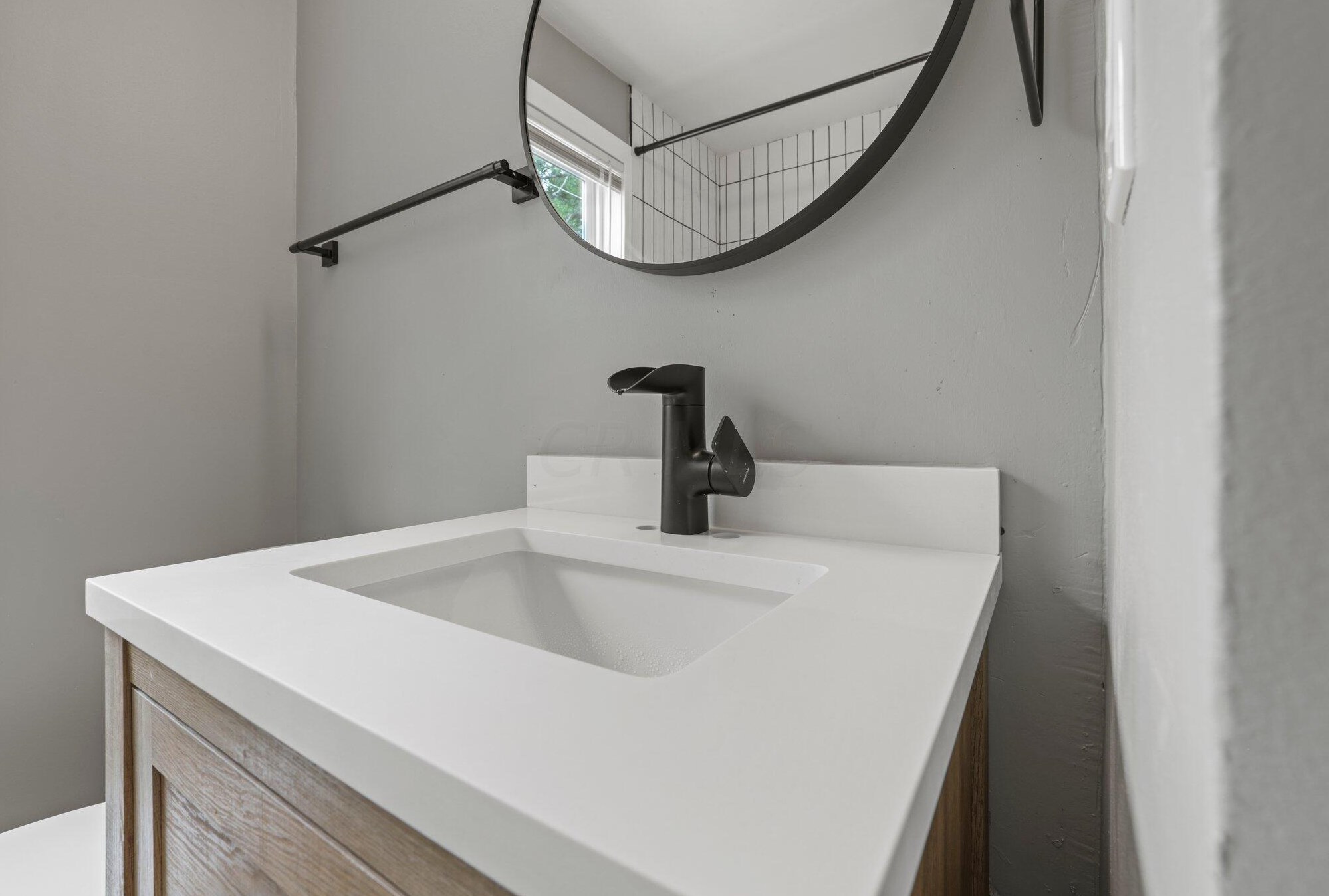 1068 Deshler Ave, Columbus OH  43206-2655 exterior