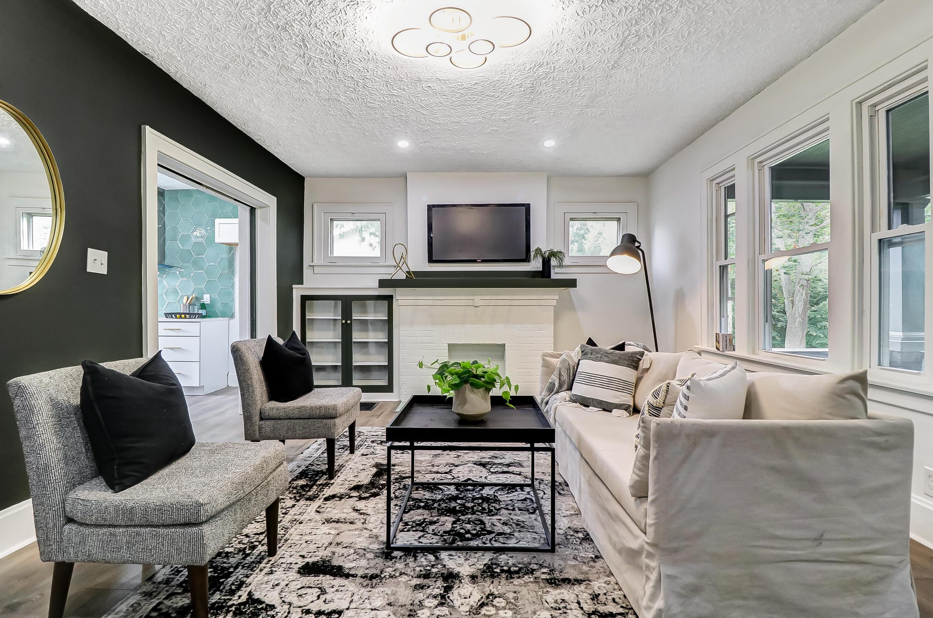 261 Eldon Ave, Columbus OH 43204-3702 exterior