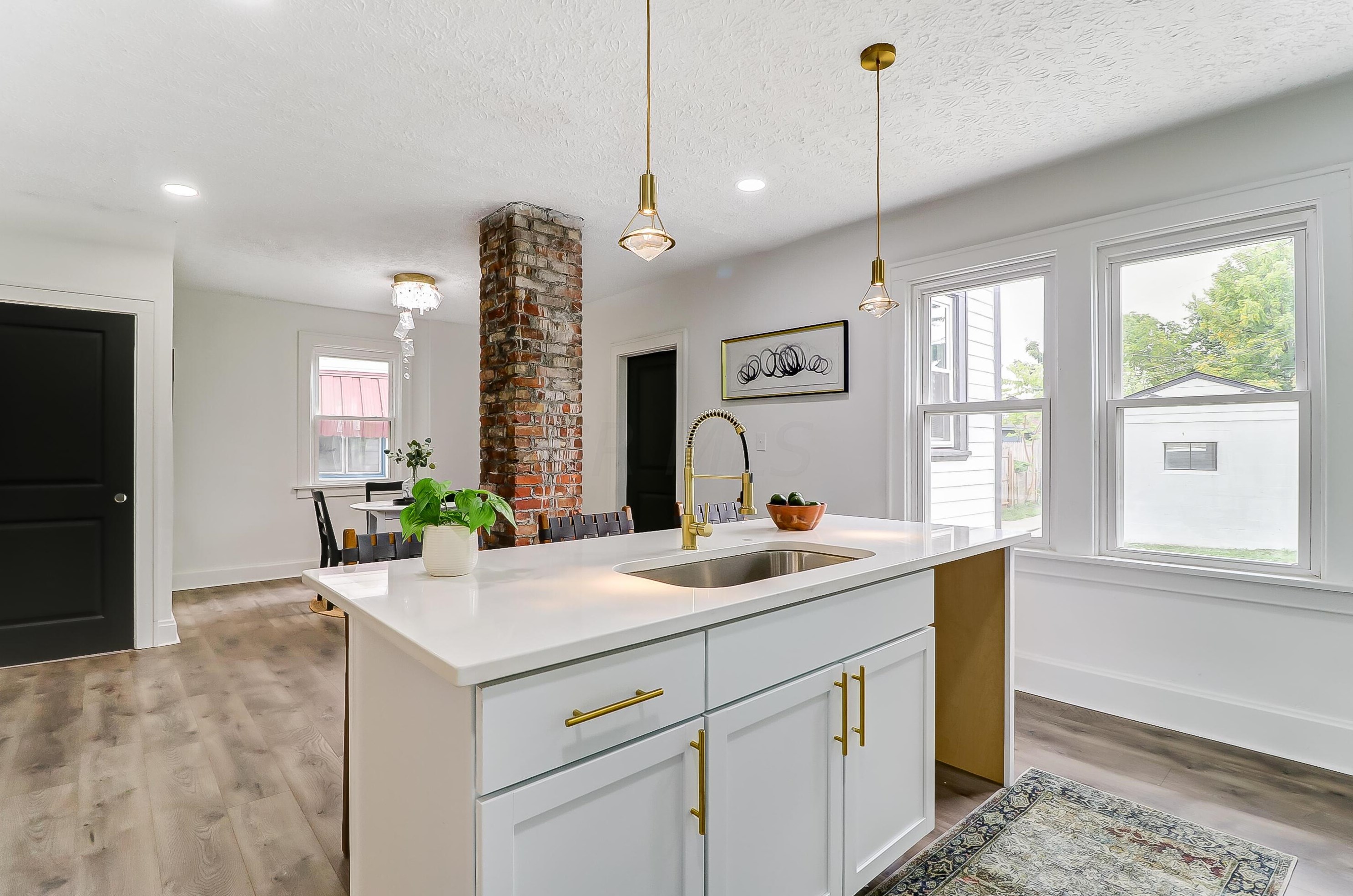 261 Eldon Ave, Columbus OH 43204-3702 exterior