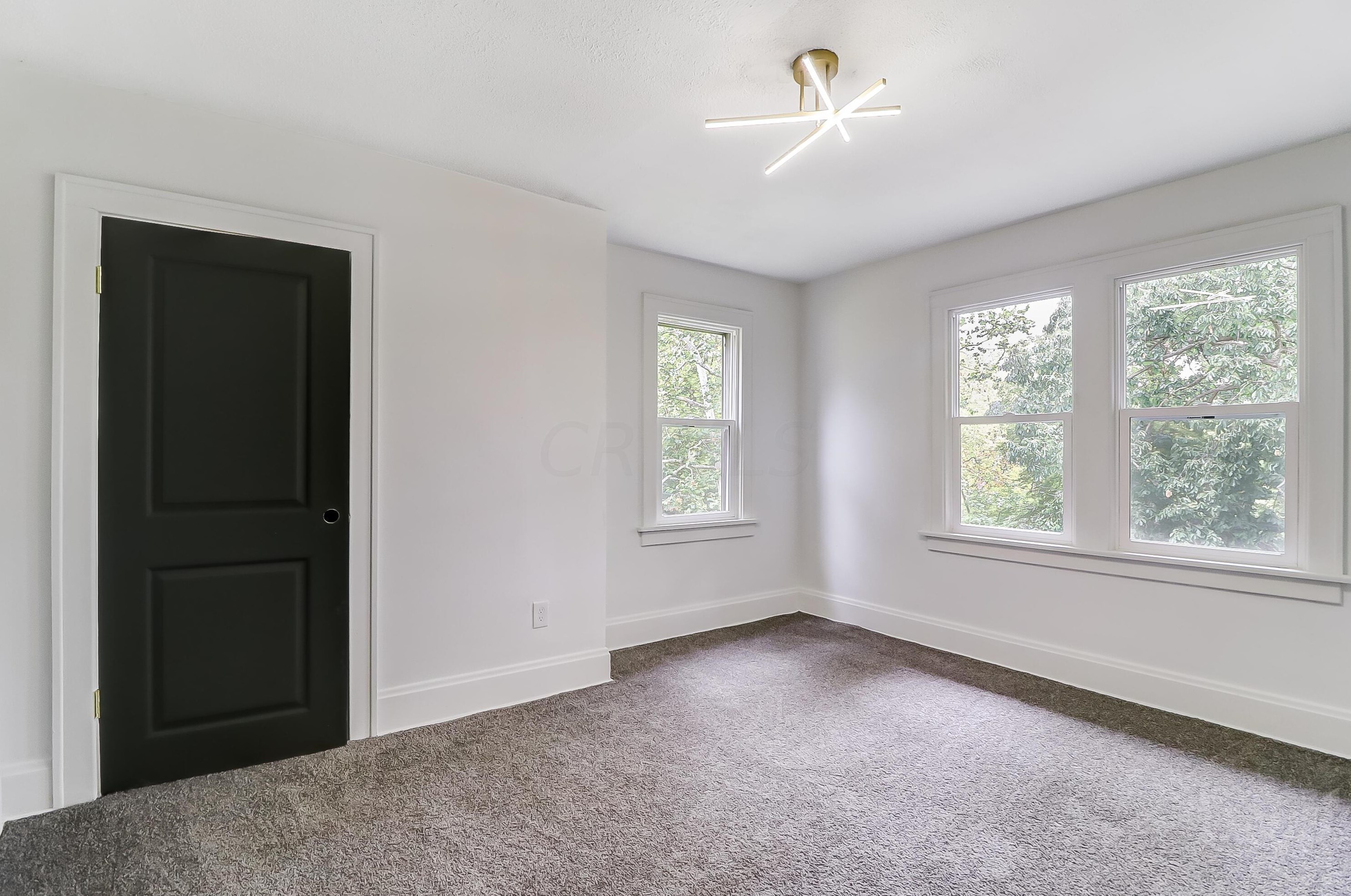 261 Eldon Ave, Columbus OH 43204-3702 exterior