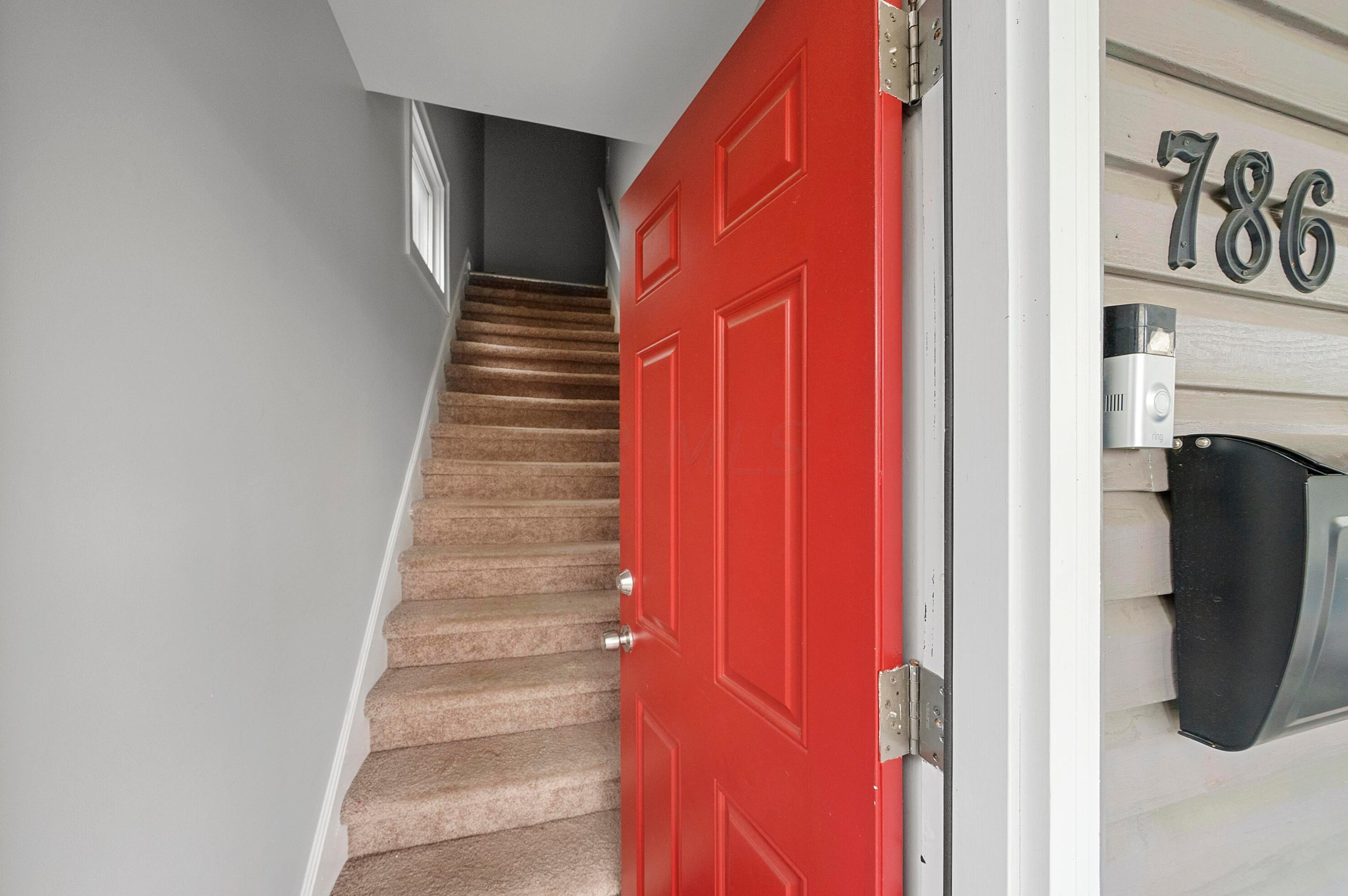 786 Carpenter St, Columbus, OH 43206-1452