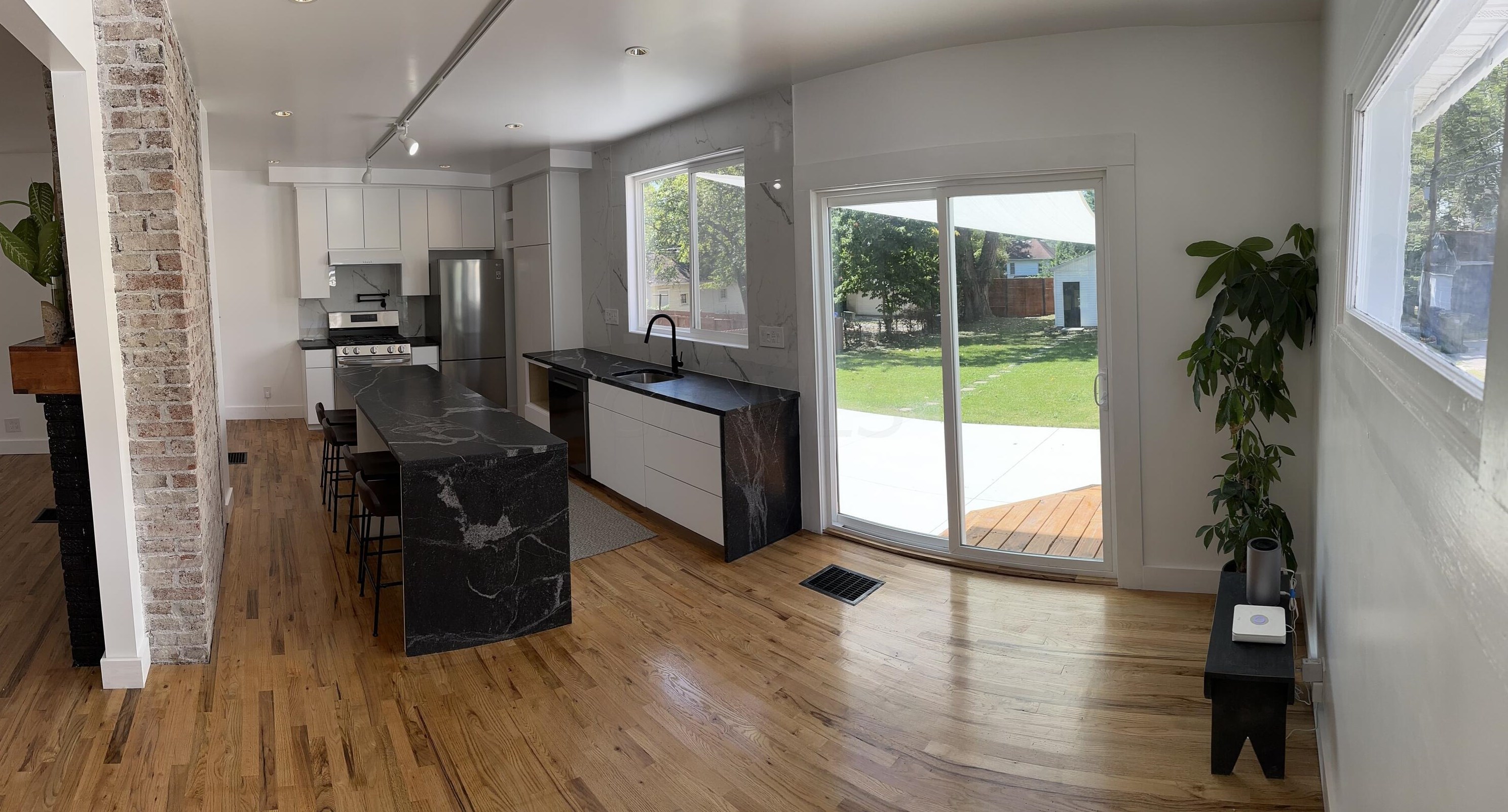 2871 Findley Ave, Columbus OH  43202-2319 exterior