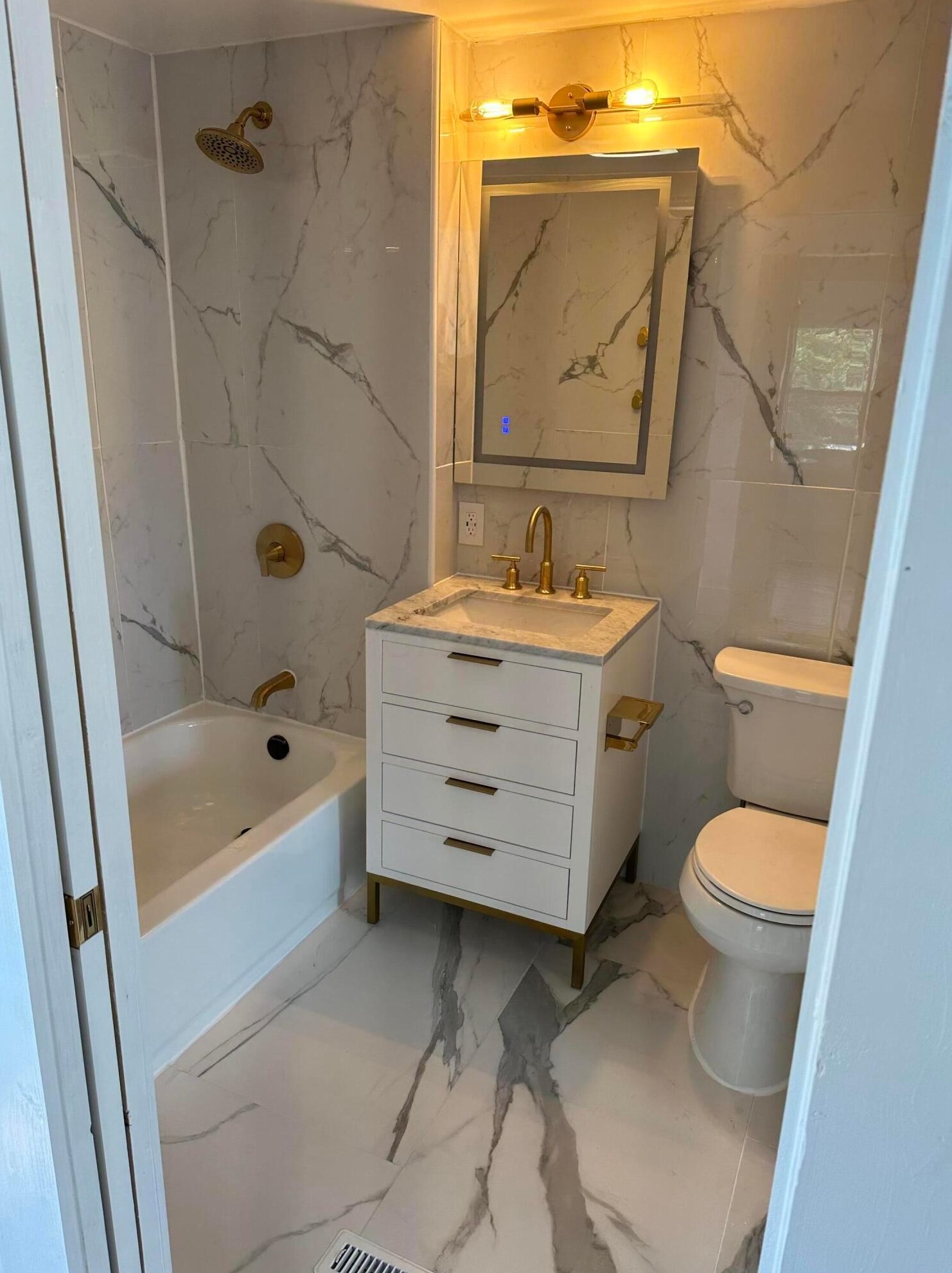 2871 Findley Ave, Columbus OH  43202-2319 exterior