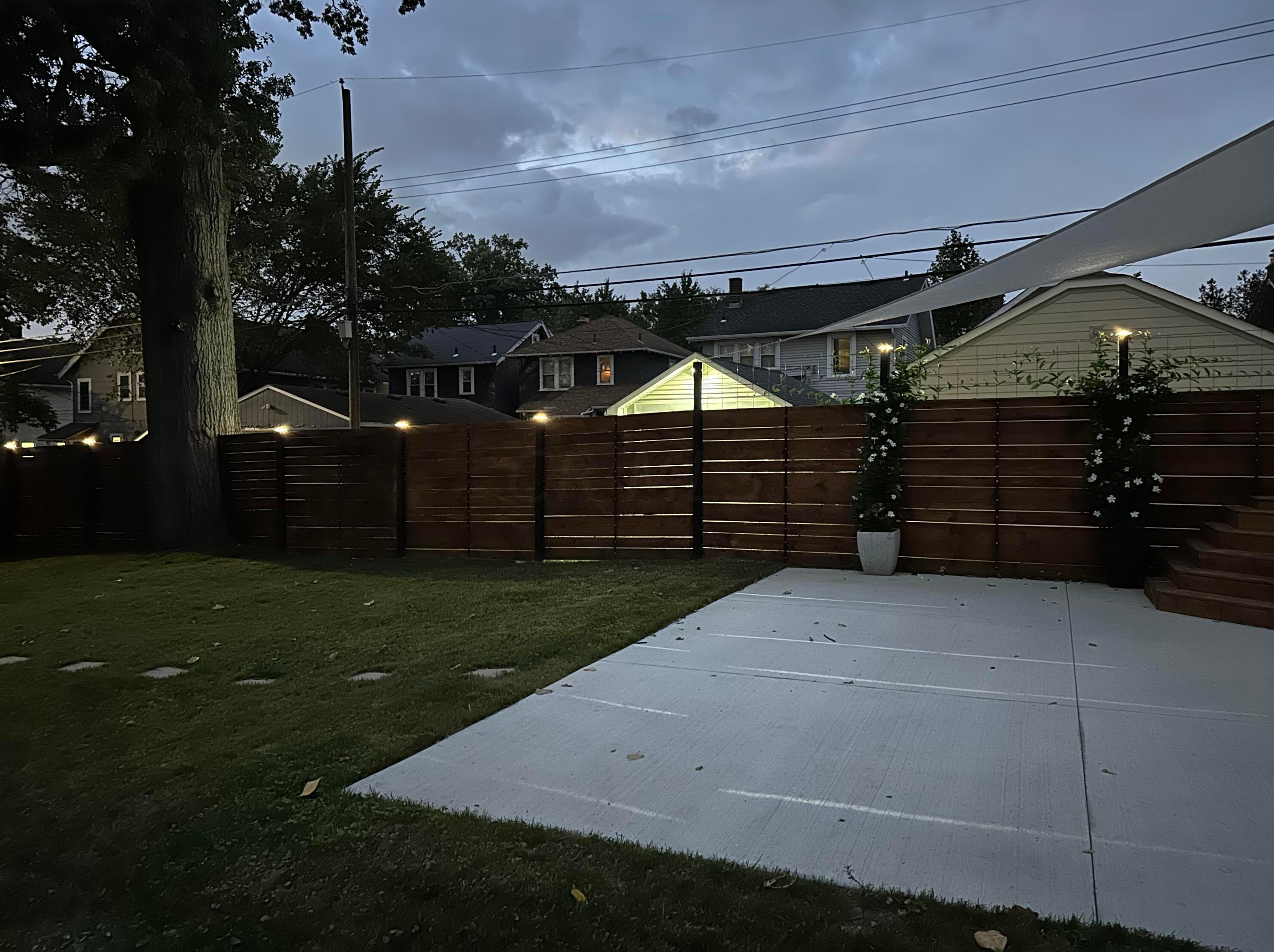 2871 Findley Ave, Columbus OH  43202-2319 exterior