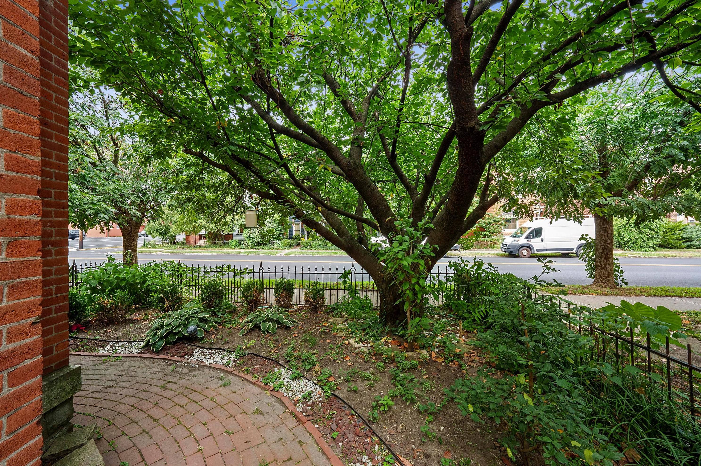 35 Thurman Ave, Columbus OH  43206-3423 exterior