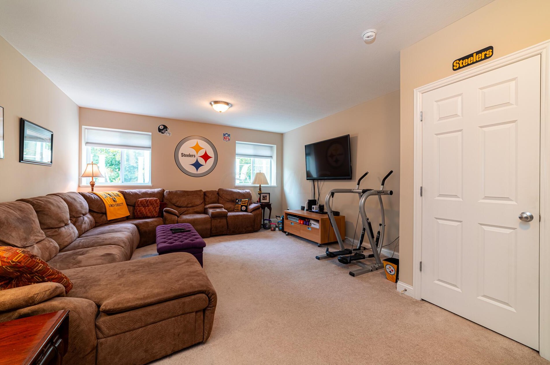 6246 Stockton Trl Way, Columbus OH 43213-4448 exterior