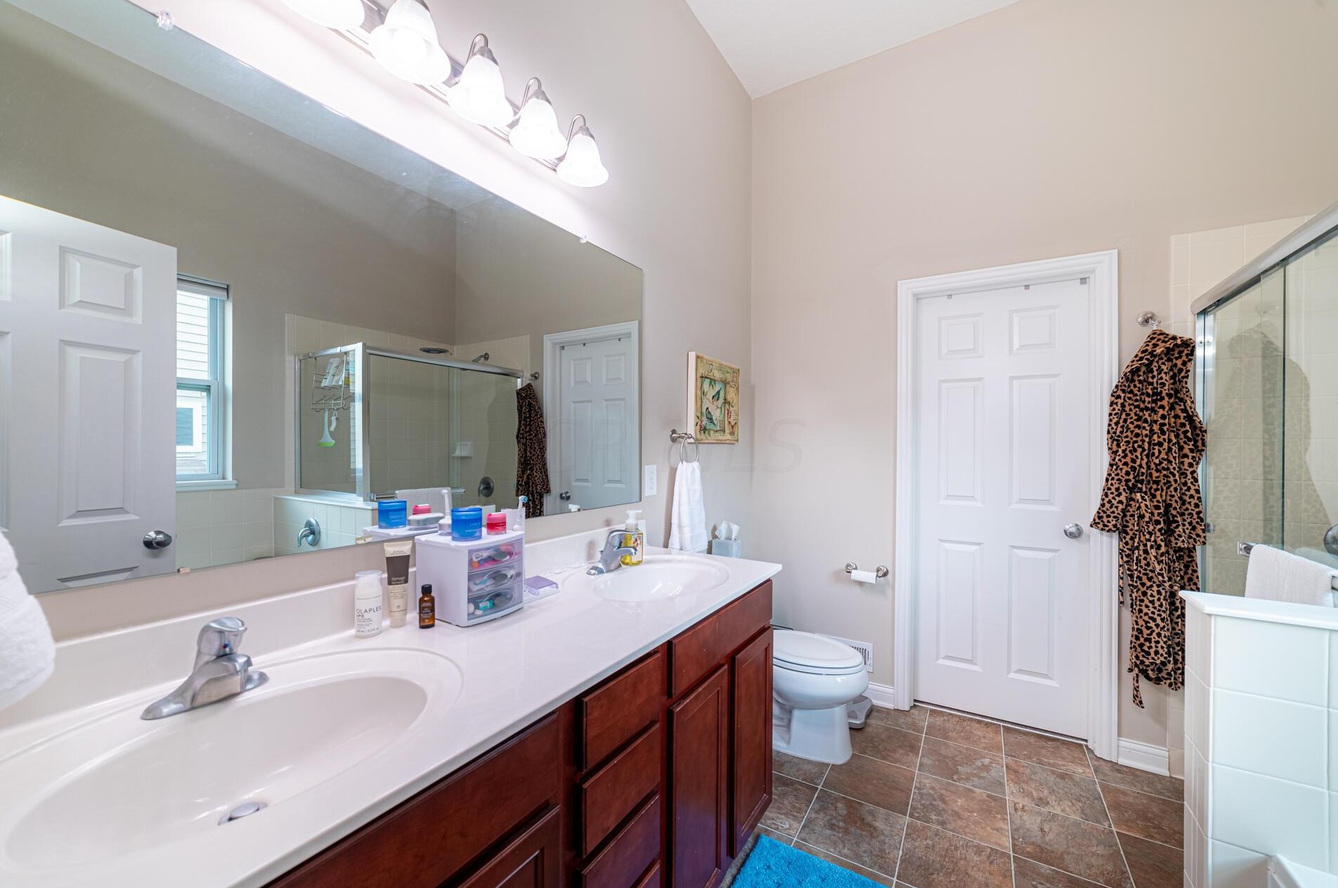 6246 Stockton Trl Way, Columbus OH 43213-4448 exterior