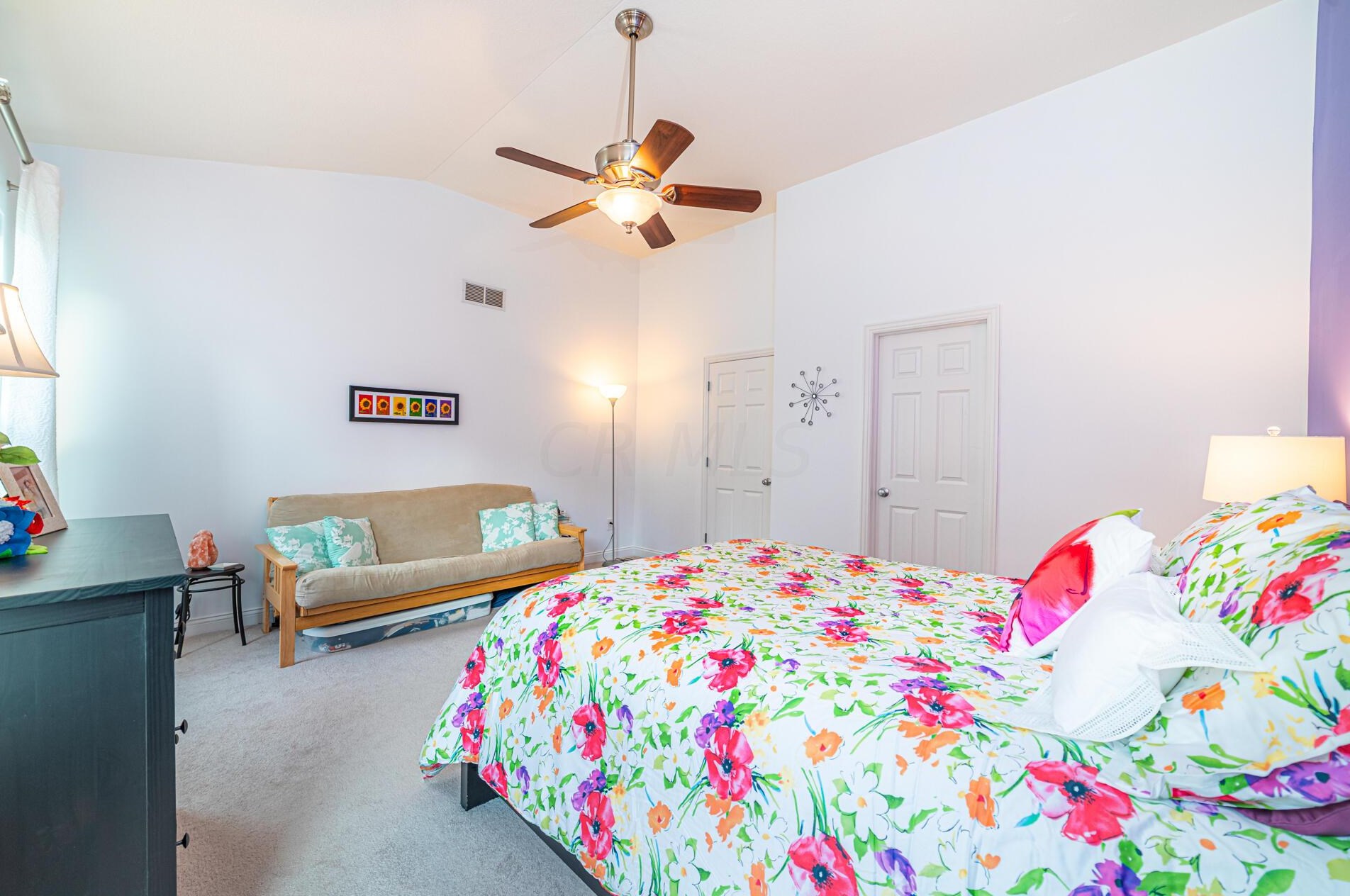 6246 Stockton Trl Way, Columbus OH 43213-4448 exterior