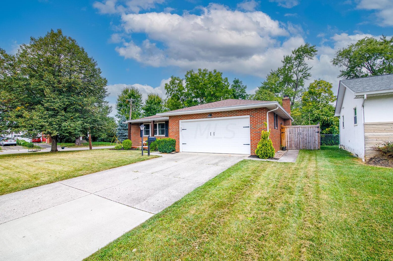3084 Sawyer Dr, Darbydale, OH 43123-3309