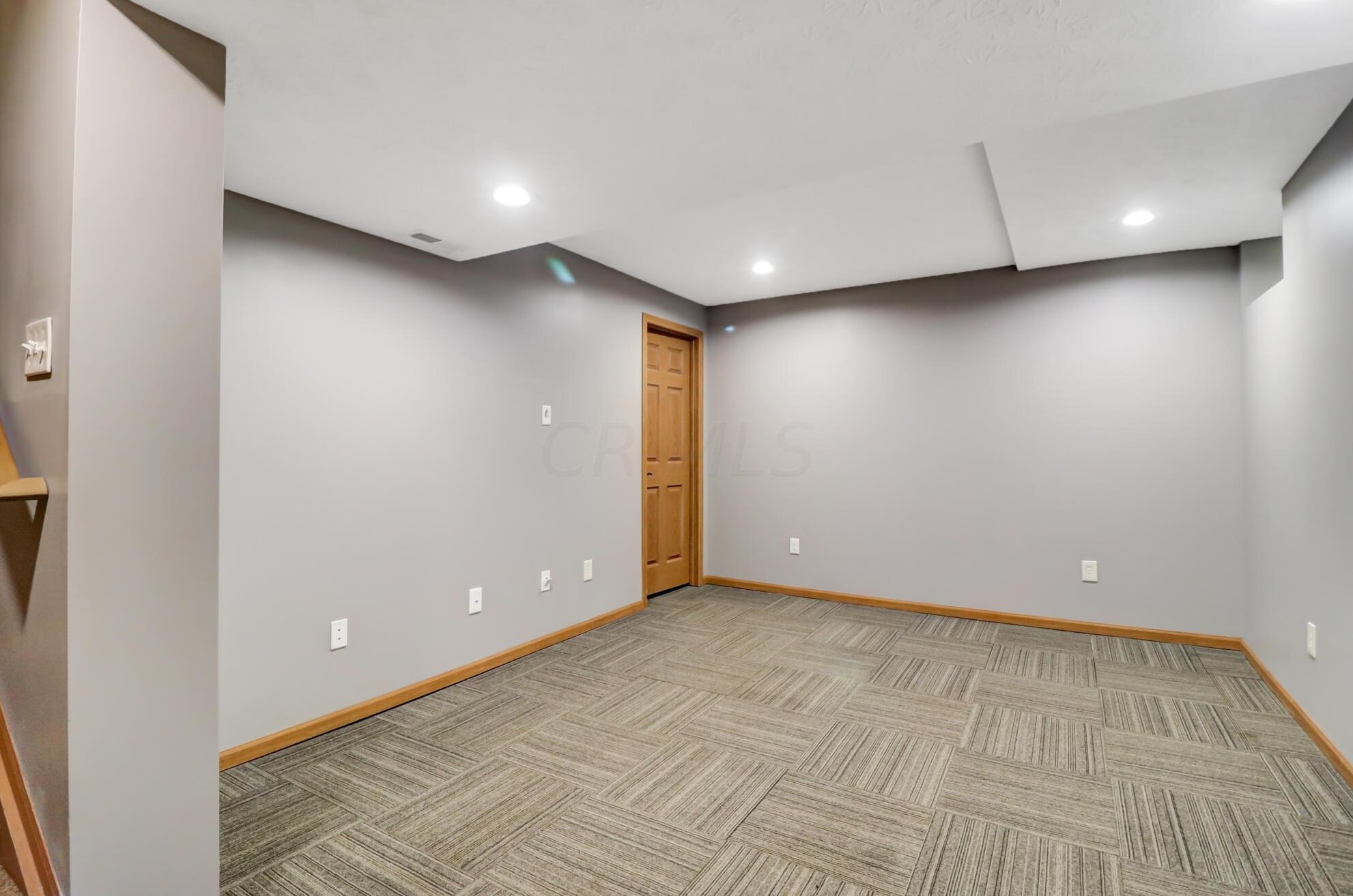 3191 Berkley Pointe Dr, Columbus OH 43230-4880 exterior