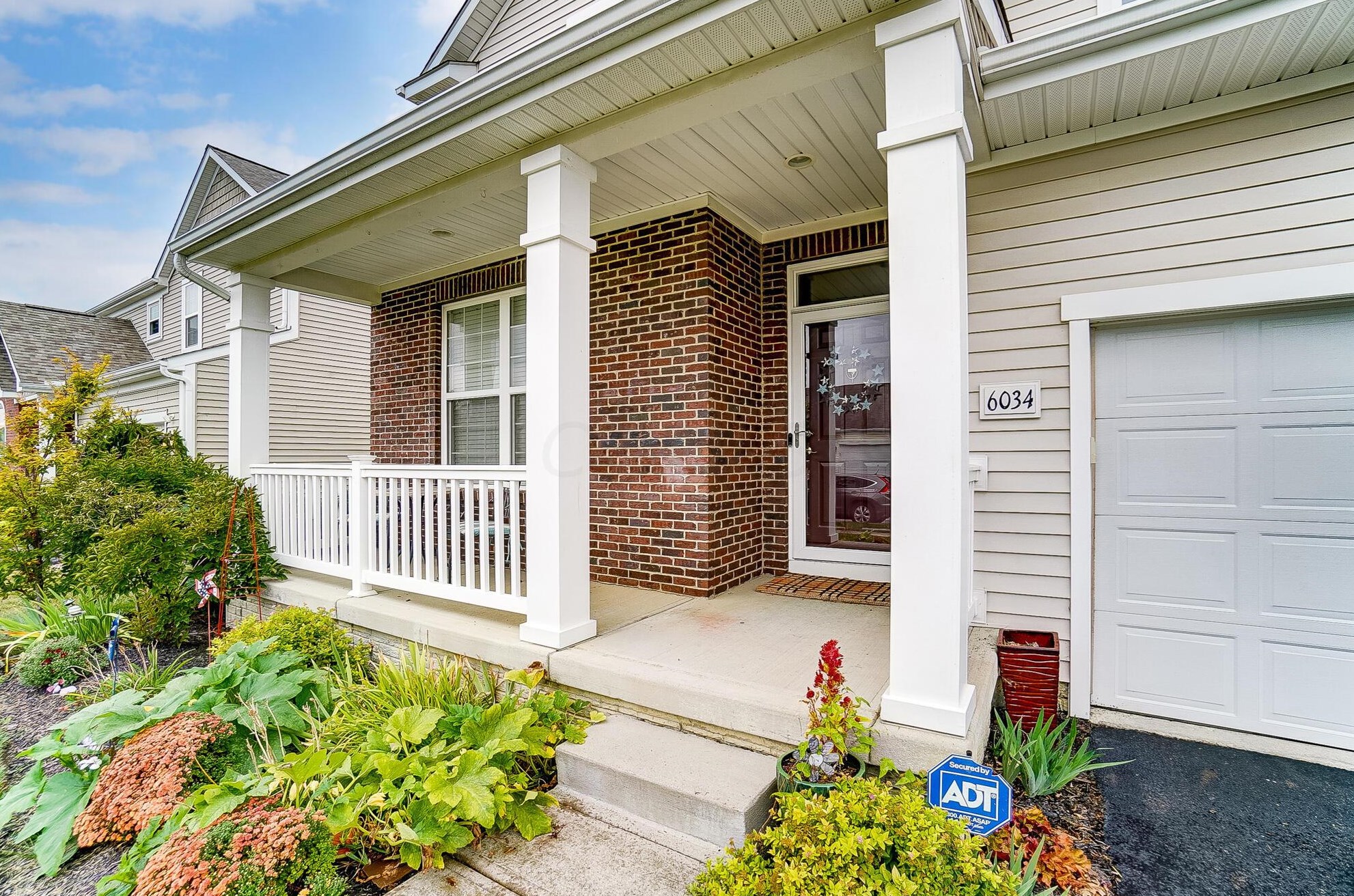 6034 Jamesport Dr, Westerville, OH 43081-7924