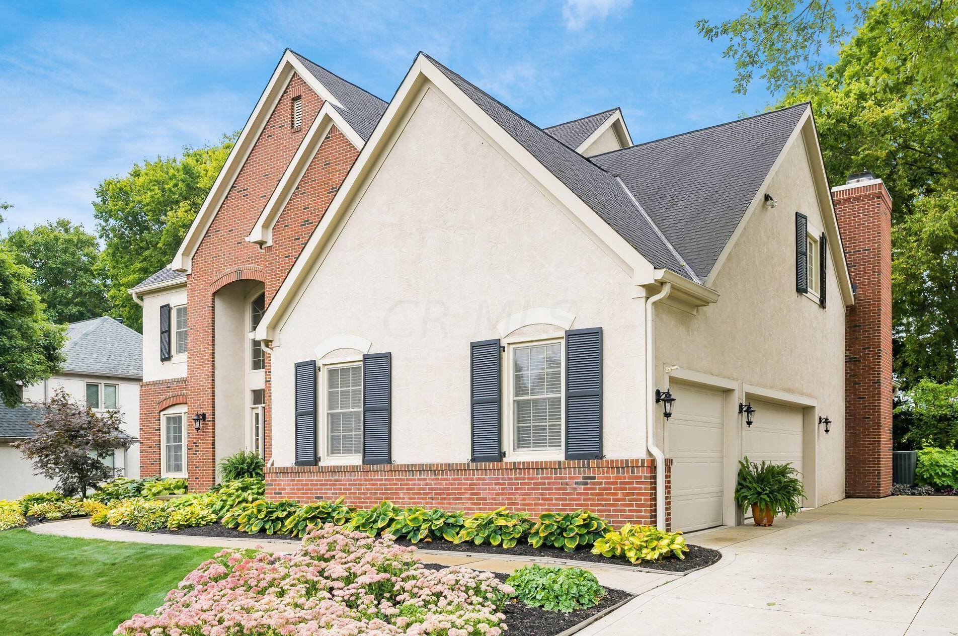 4875 Lytfield Dr, Dublin, OH 43017-2175