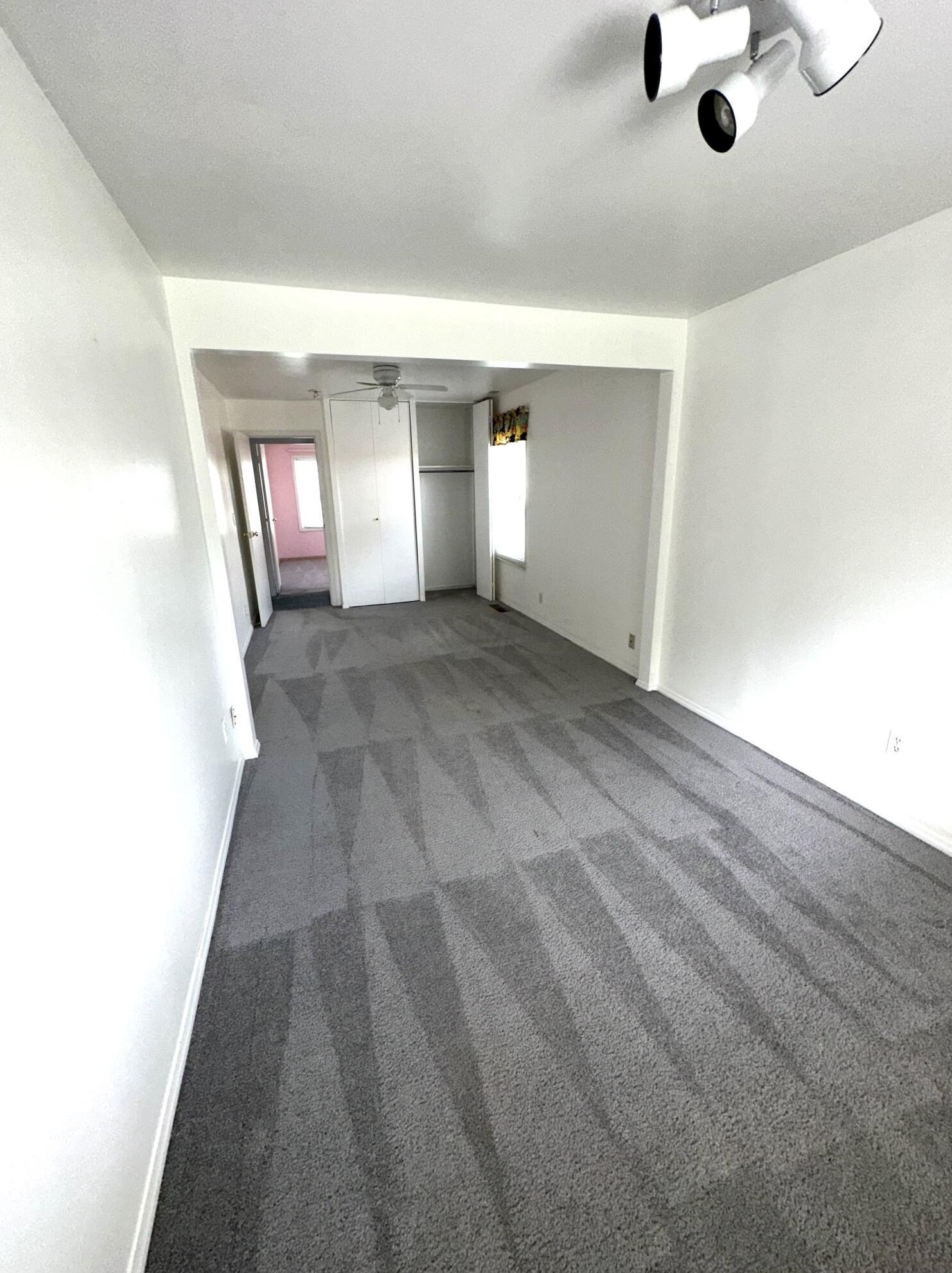 500 Murray Hl Rd, Columbus OH 43228-4912 exterior