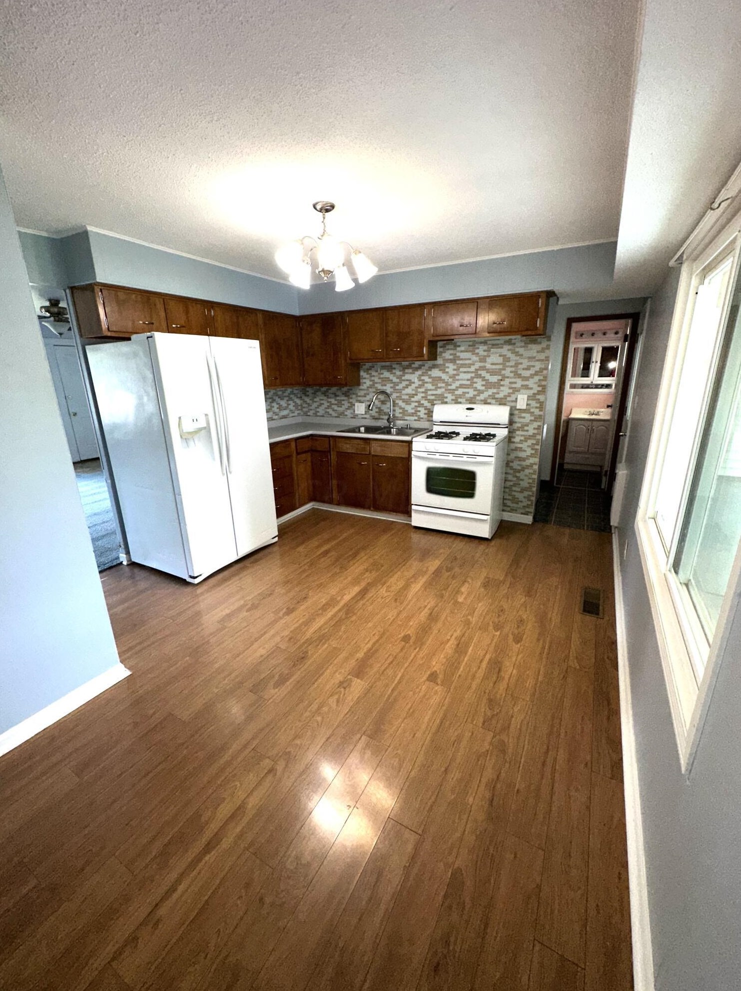 500 Murray Hl Rd, Columbus OH 43228-4912 exterior