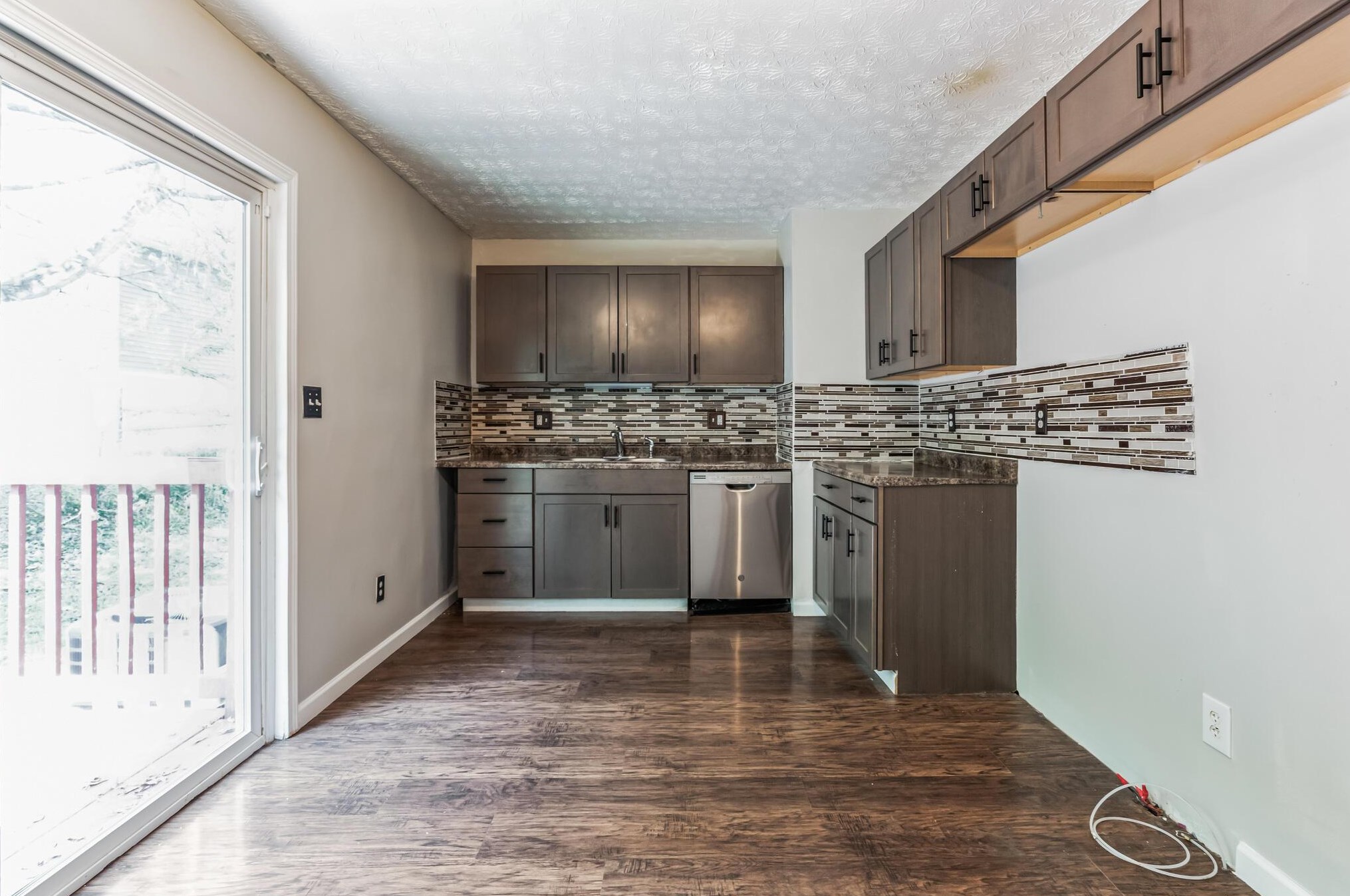 2495 Jeri Ave, Columbus OH  43219-1338 exterior