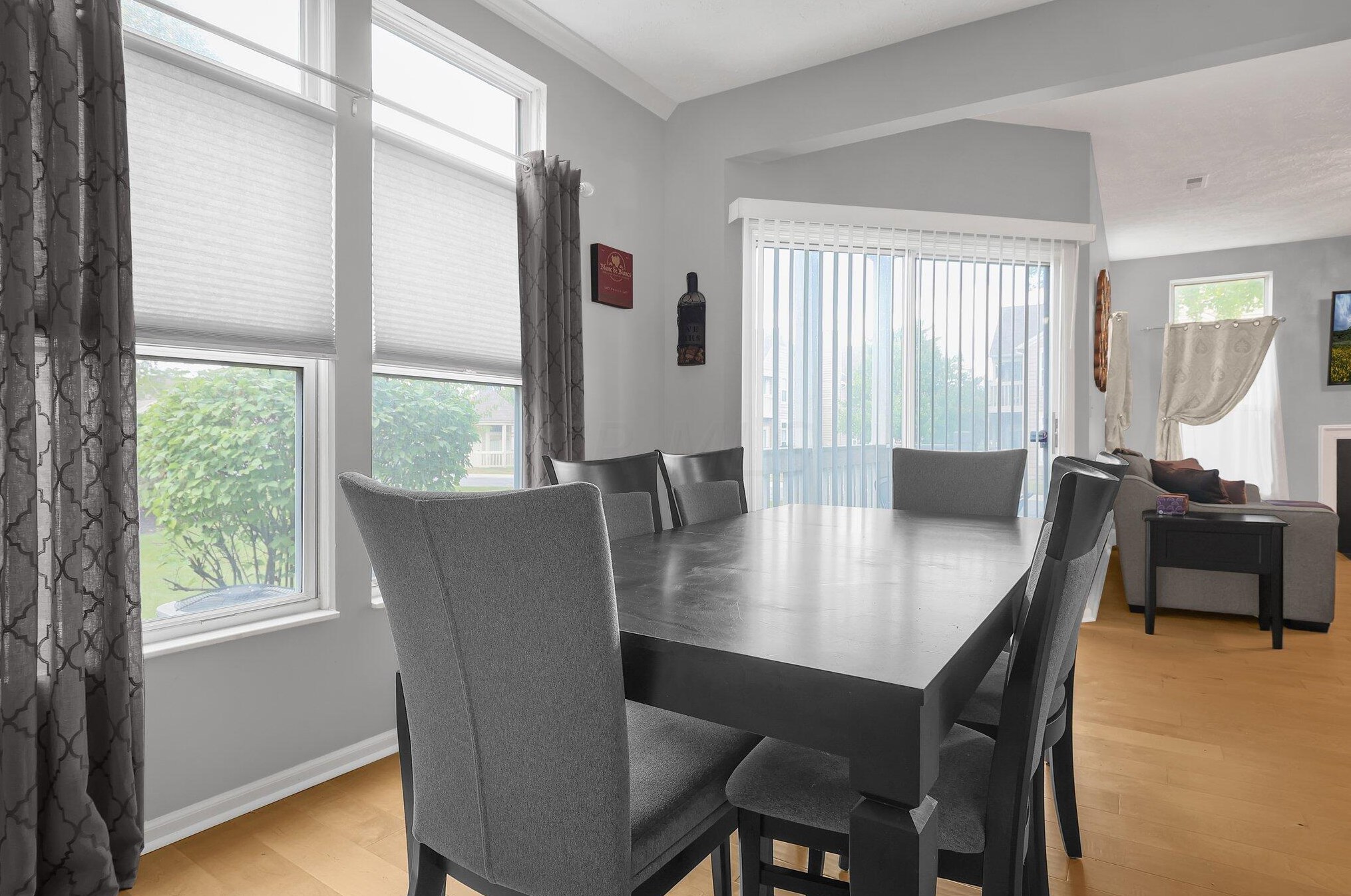 3477 Fishinger Mill Dr, Hilliard OH 43026-9310 exterior