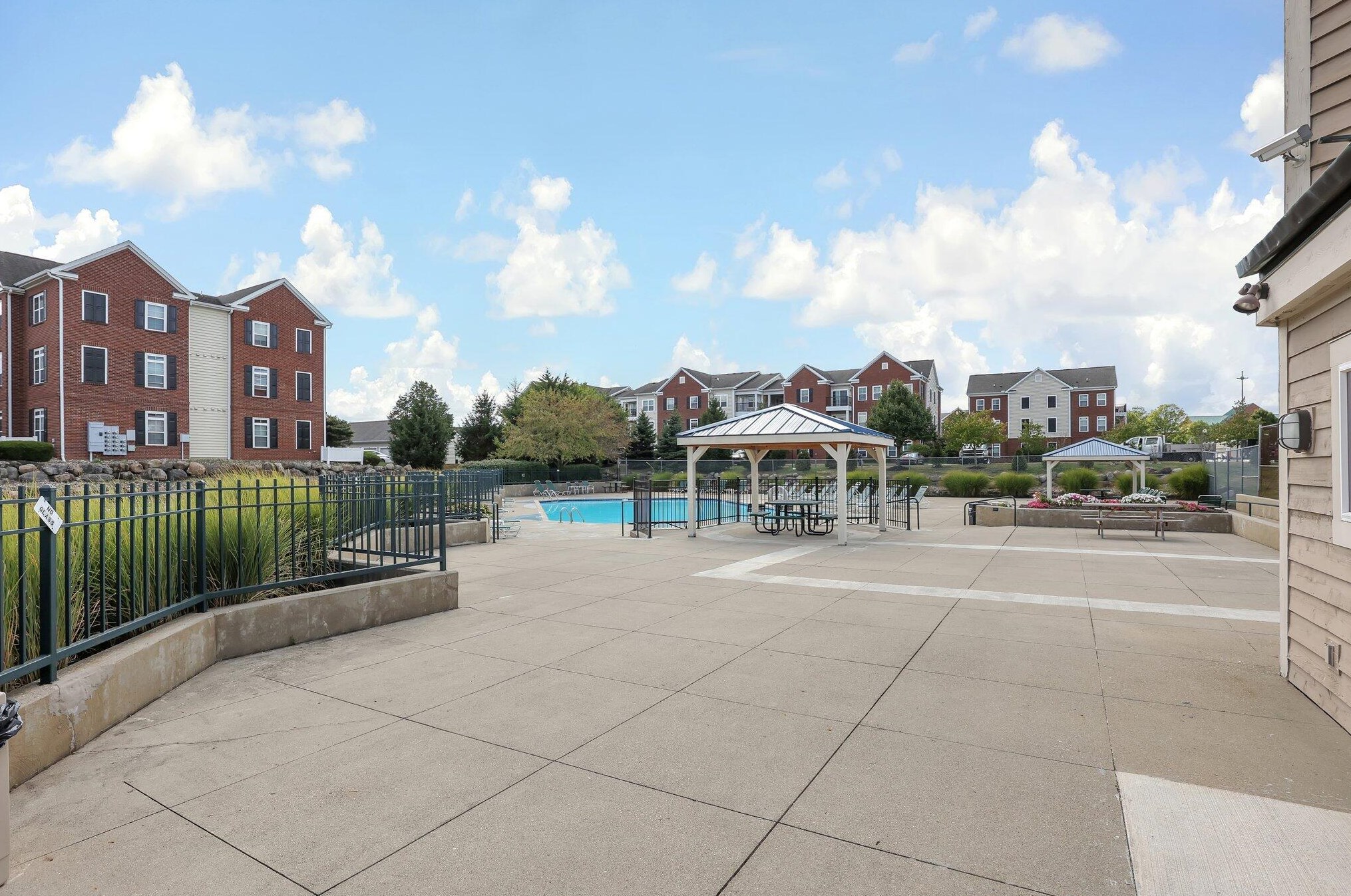 3477 Fishinger Mill Dr, Hilliard OH 43026-9310 exterior