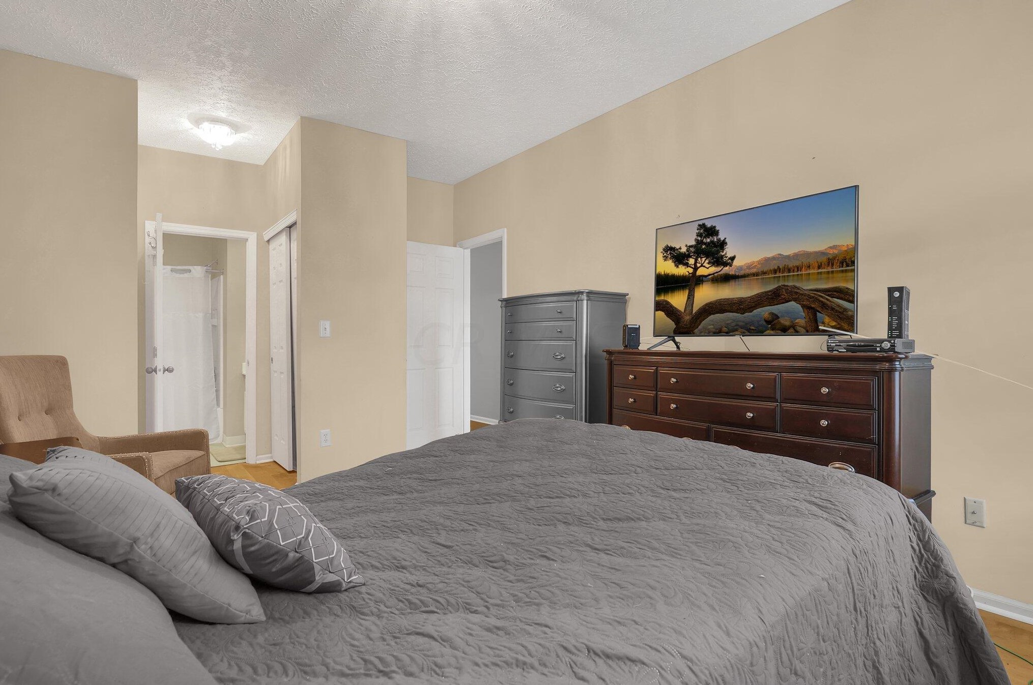 3477 Fishinger Mill Dr, Hilliard OH 43026-9310 exterior