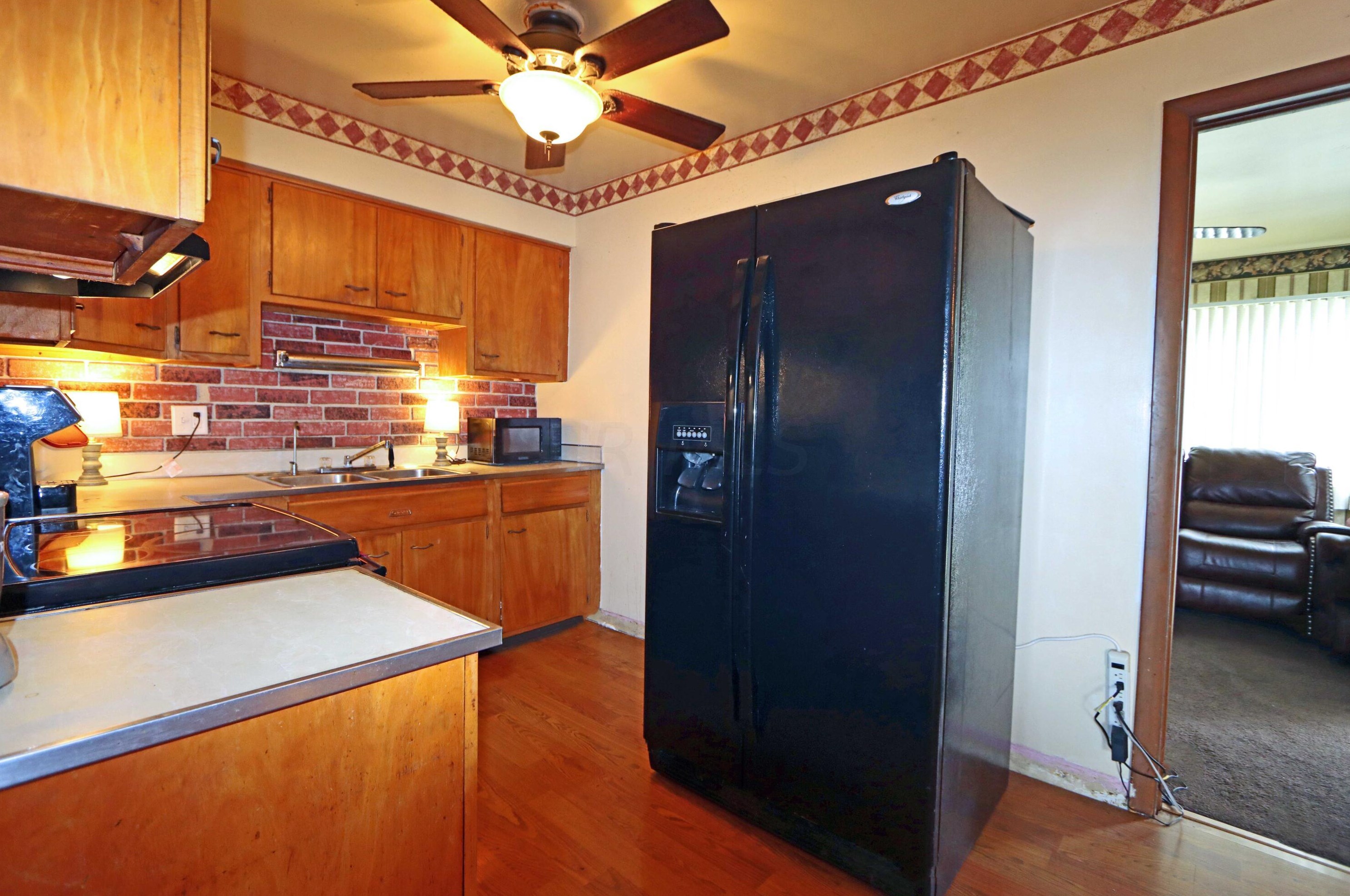 1521 Cunard Rd, Columbus OH 43227-3277 exterior