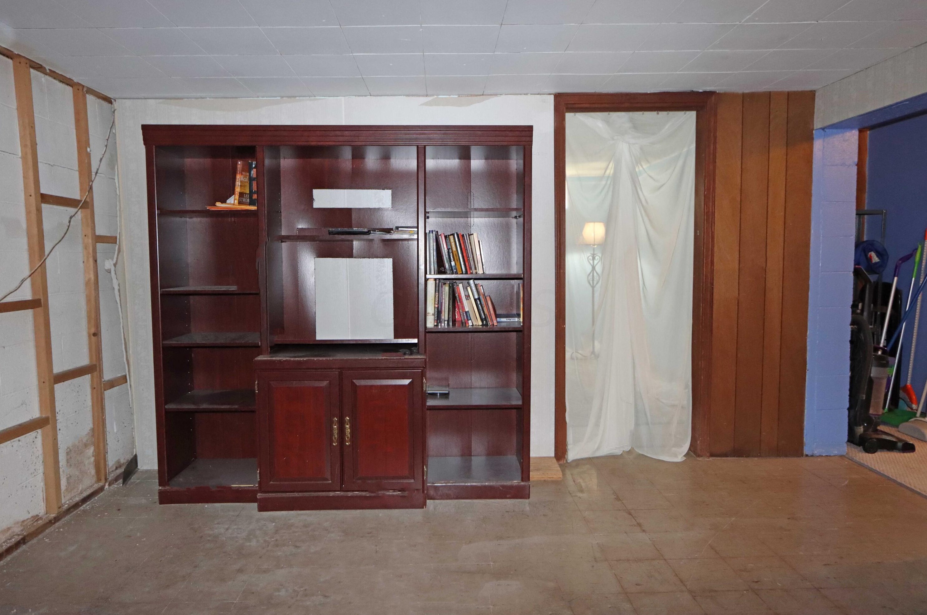 1521 Cunard Rd, Columbus OH 43227-3277 exterior