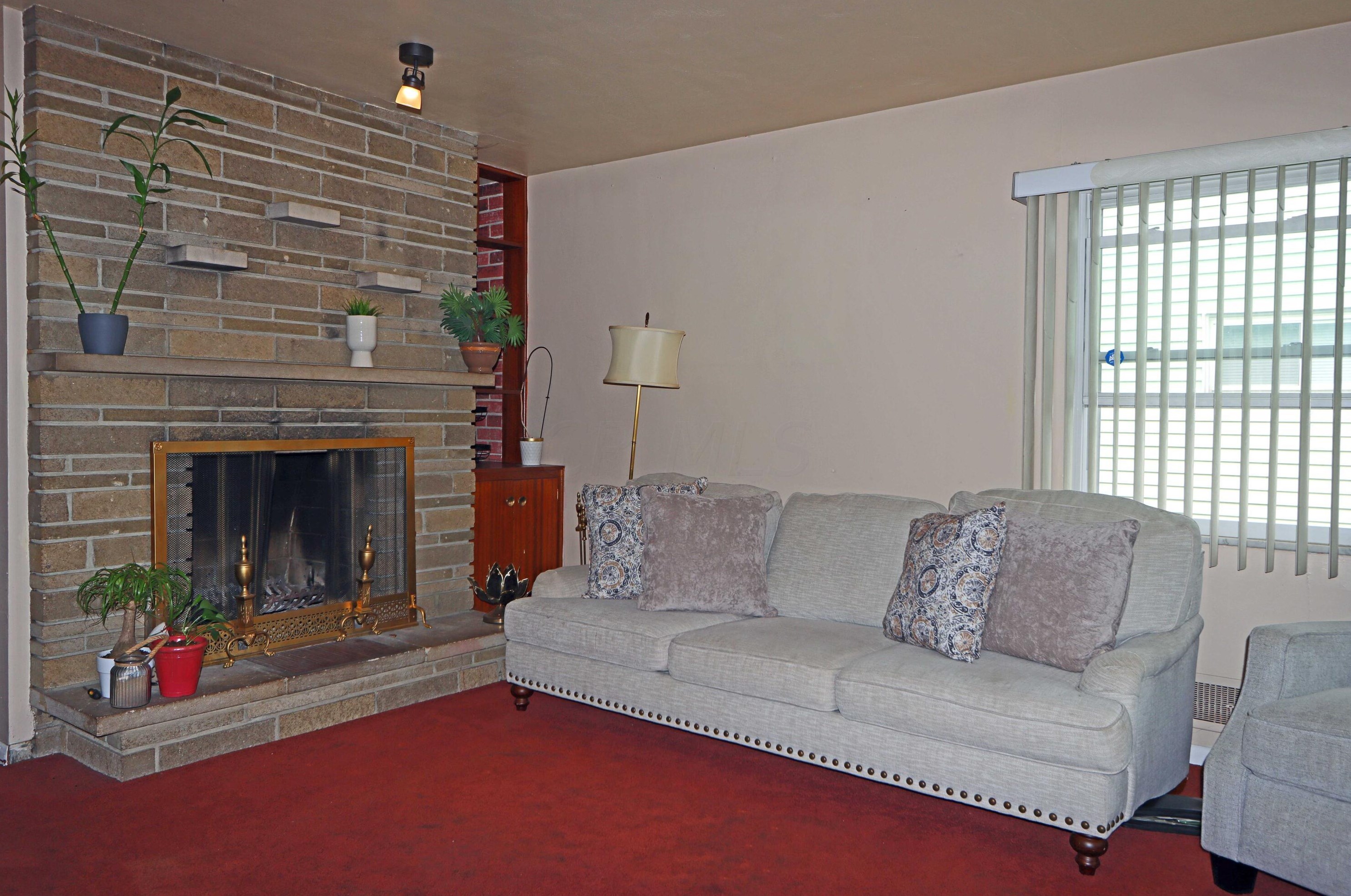 1521 Cunard Rd, Columbus, OH 43227-3279