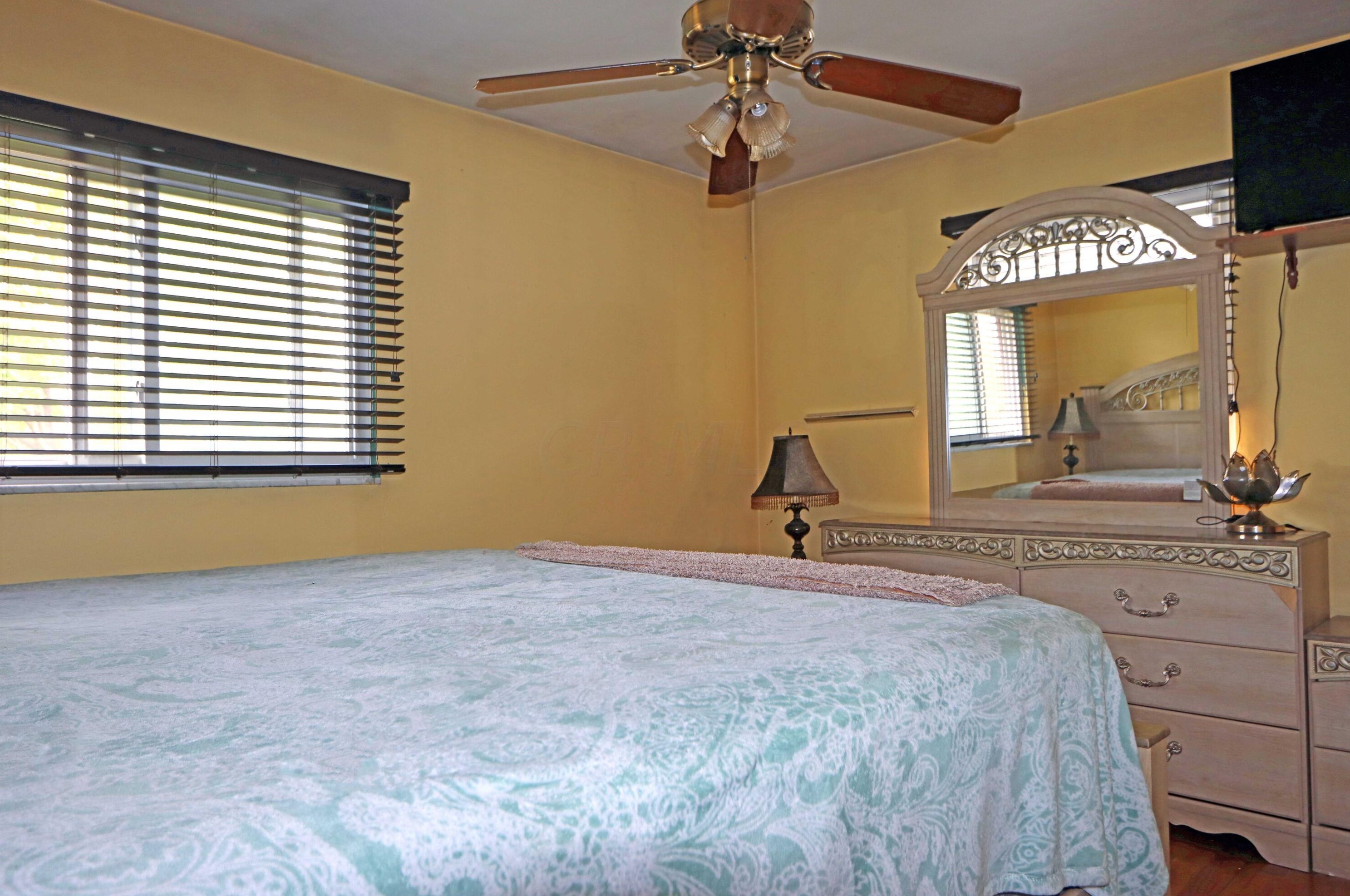 1521 Cunard Rd, Columbus OH 43227-3277 exterior